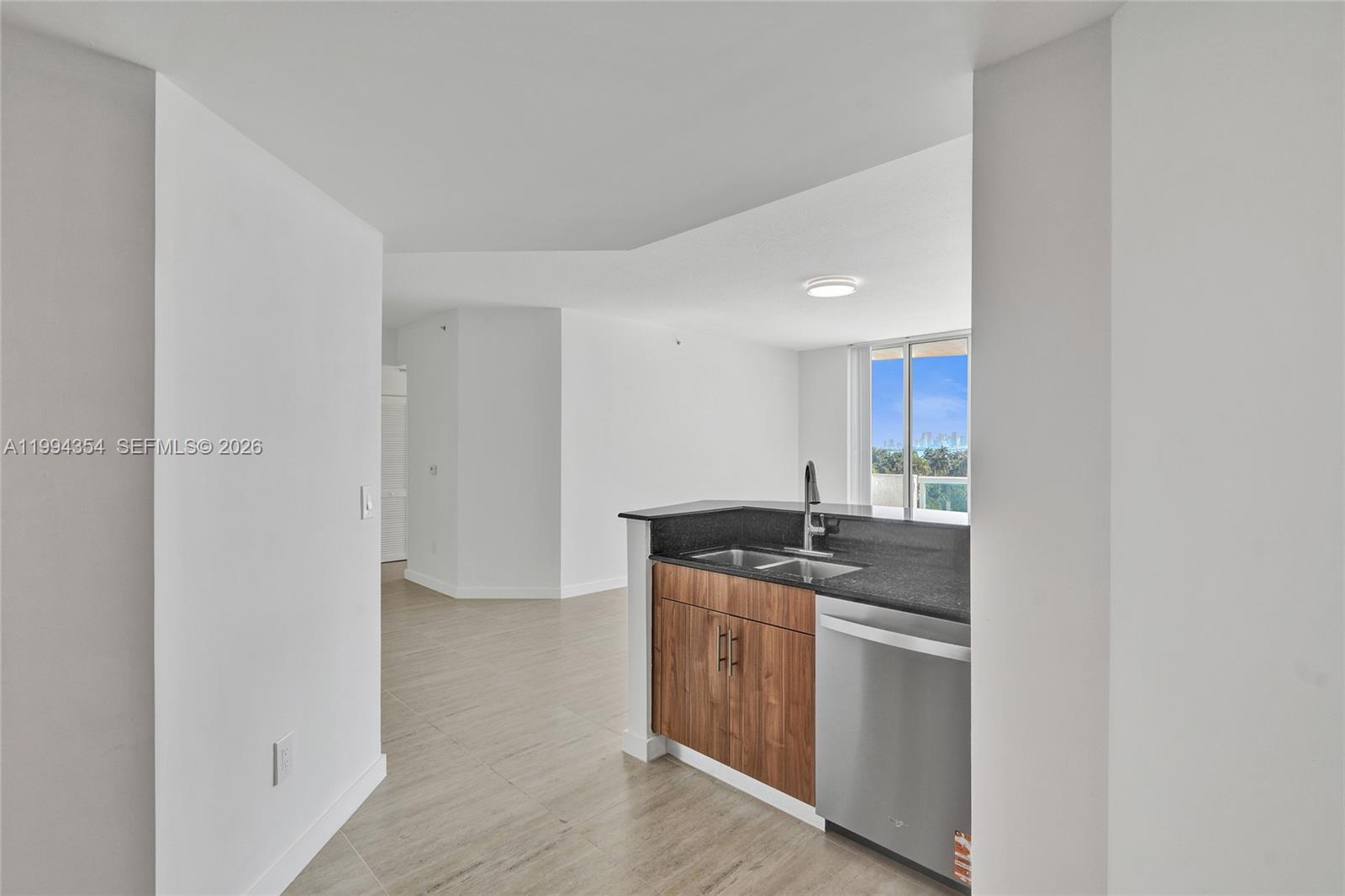 7900 Harbor Island Dr #711, North Bay Village FL 33141