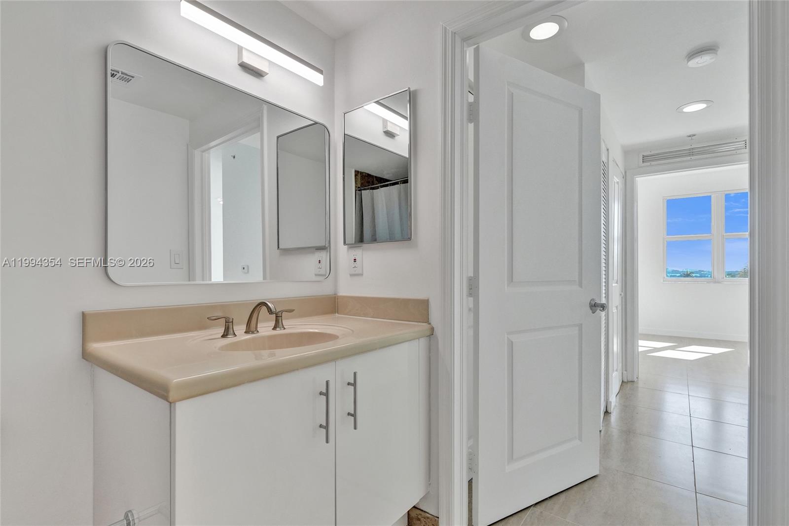 7900 Harbor Island Dr #711, North Bay Village FL 33141