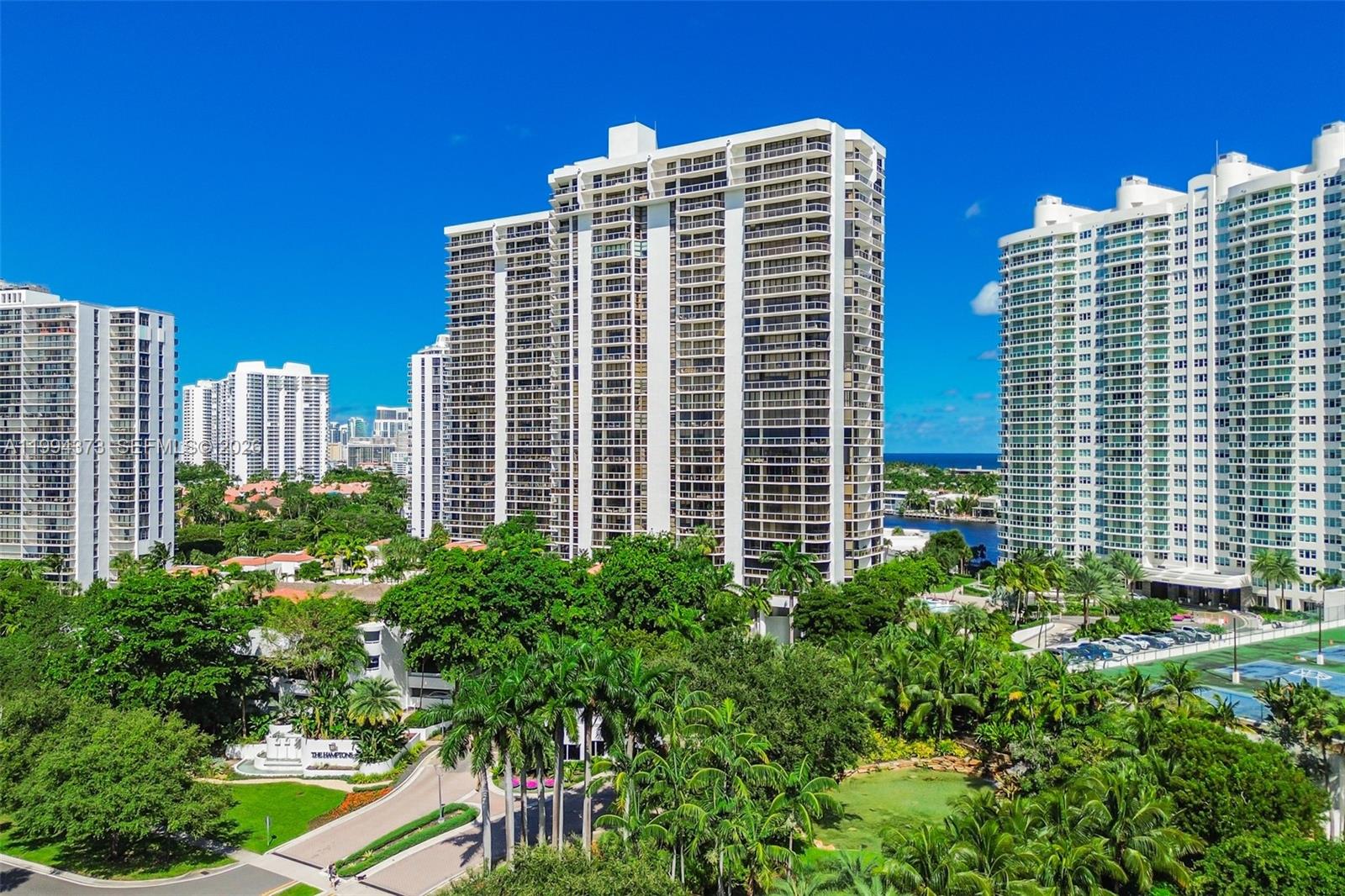 20281 E Country Club Dr #1412, Aventura FL 33180