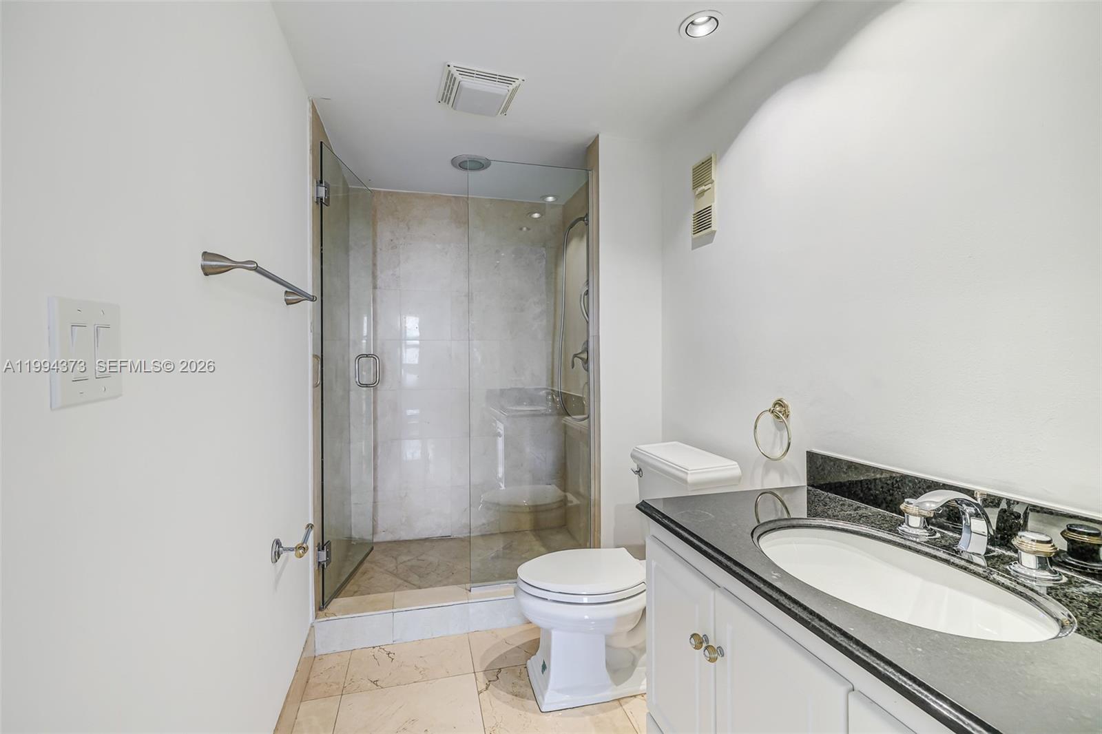 20281 E Country Club Dr #1412, Aventura FL 33180