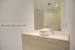650 NE 32nd St #4108, Miami FL 33137