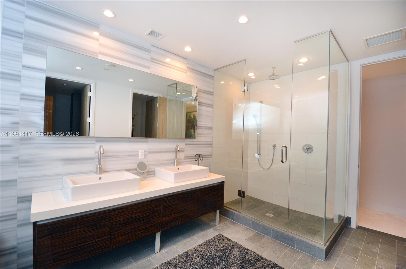 1100 Biscayne Blvd #6104, Miami FL 33132
