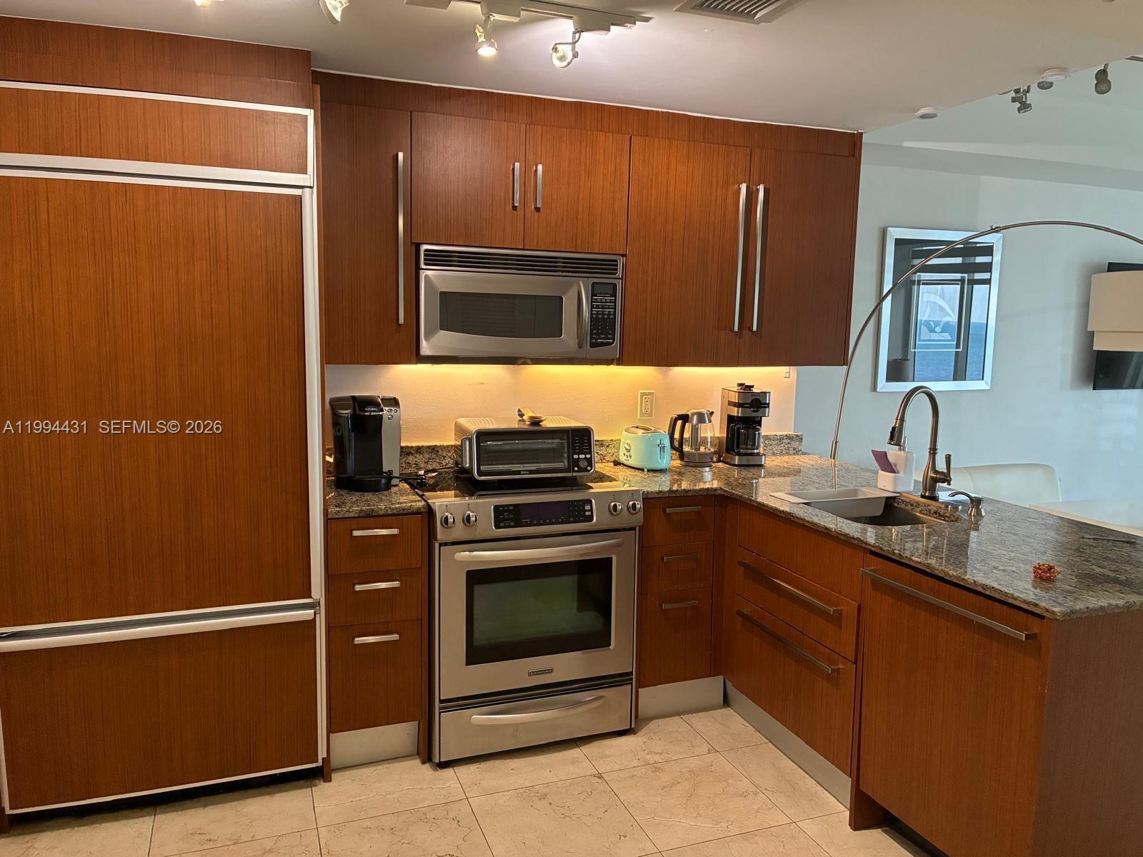 10275 Collins Ave #1004, Bal Harbour FL 33154