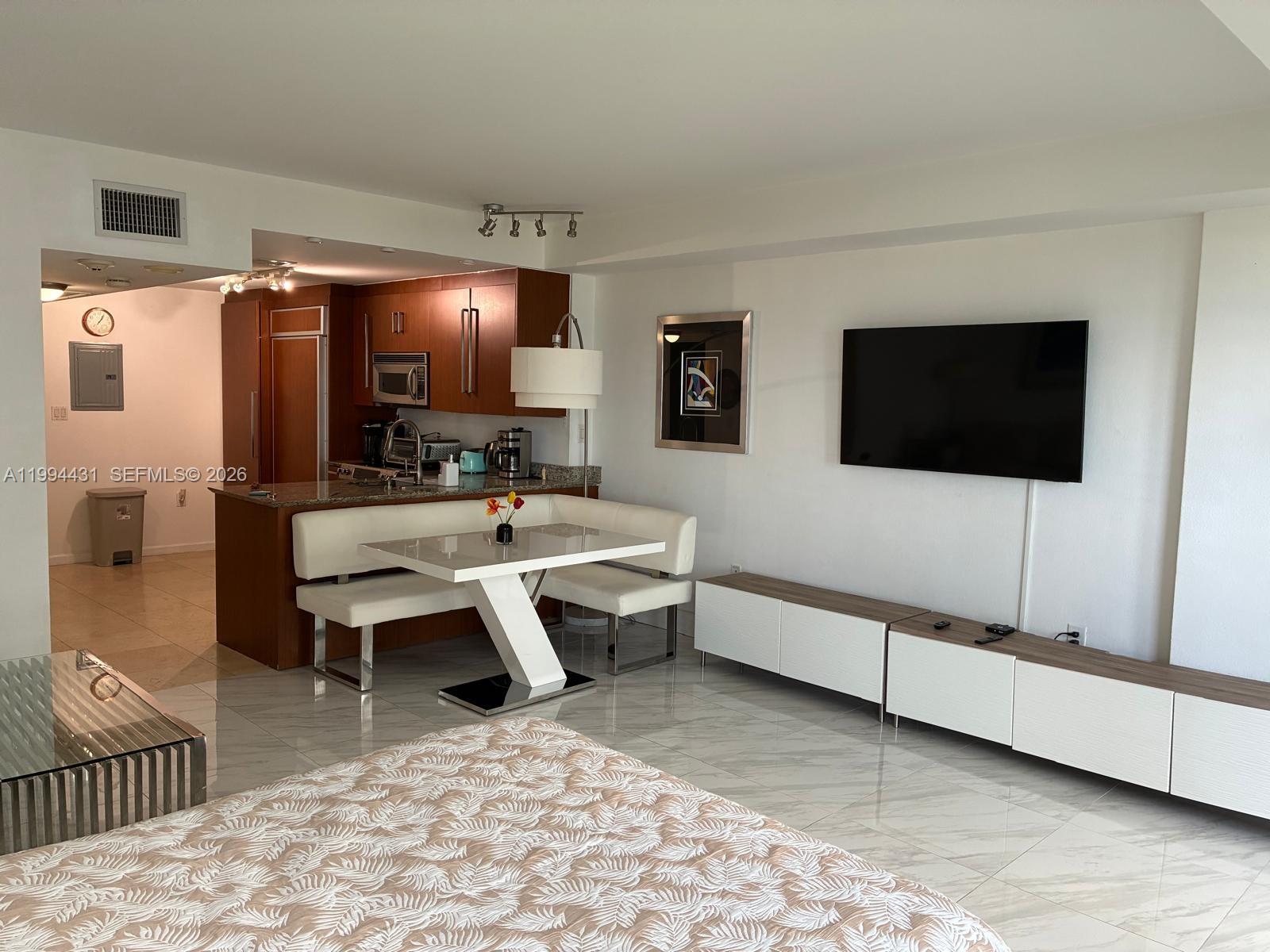 10275 Collins Ave #1004, Bal Harbour FL 33154
