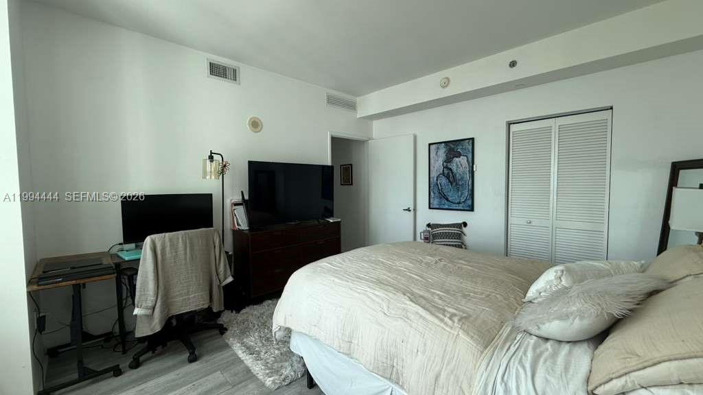 951 Brickell Ave #3002, Miami FL 33131