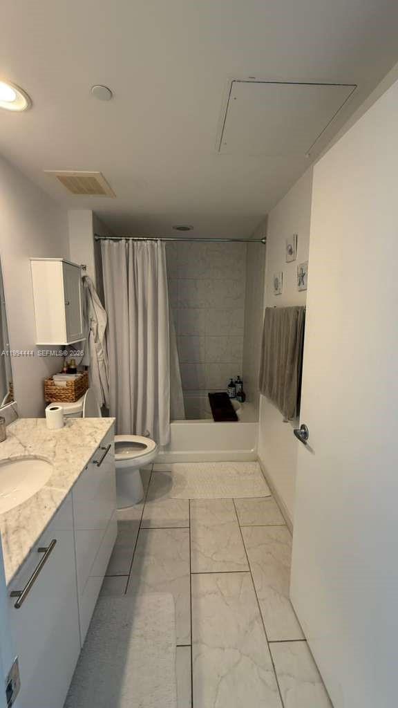 951 Brickell Ave #3002, Miami FL 33131