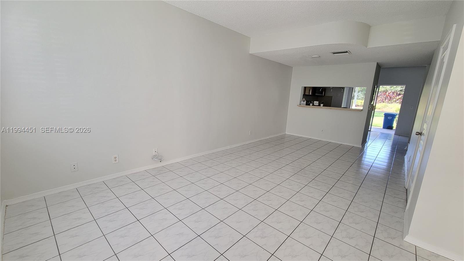 16731 Hemingway Dr, Weston FL 33326