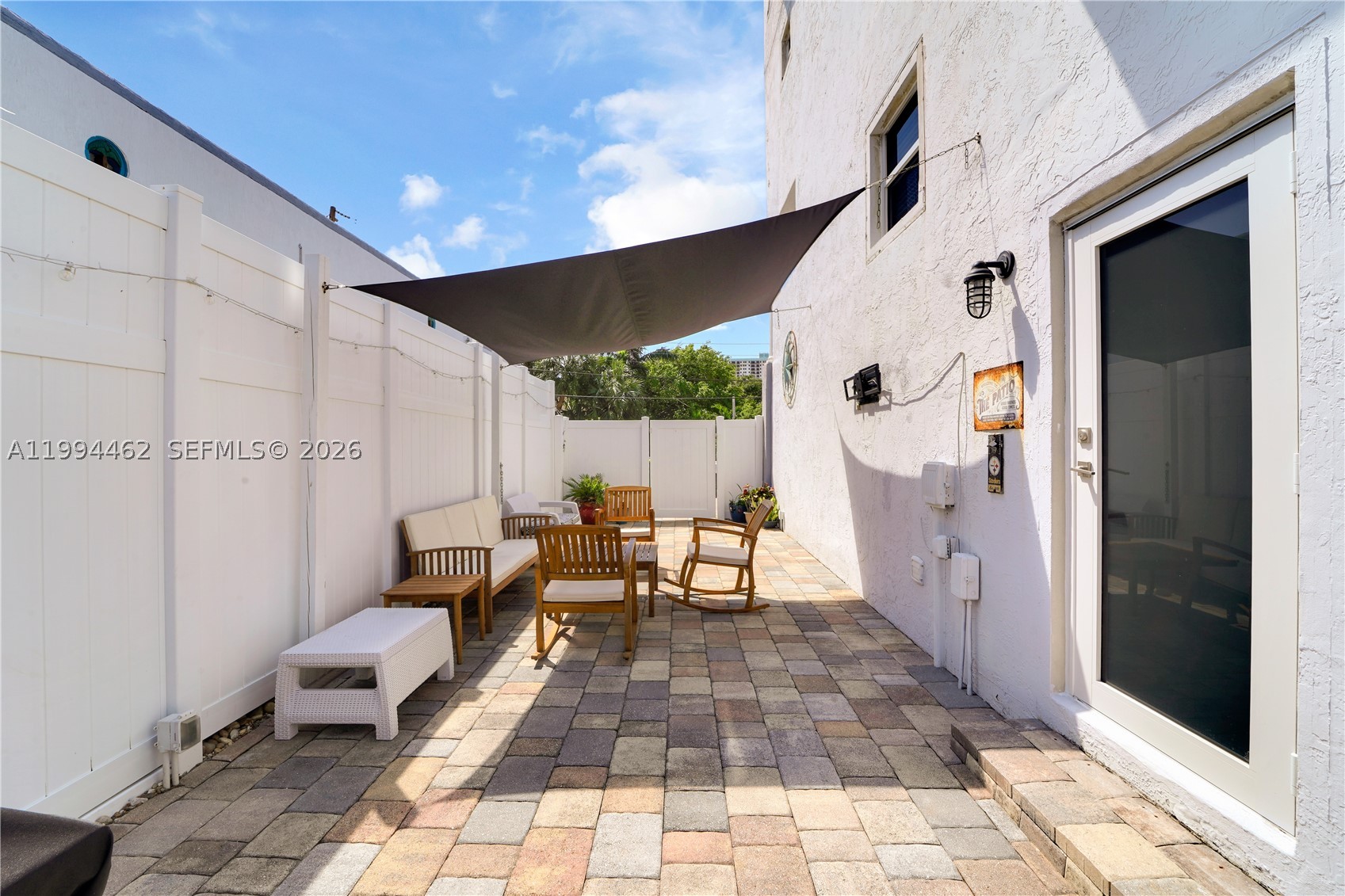 335 Virginia St, Hollywood FL 33019