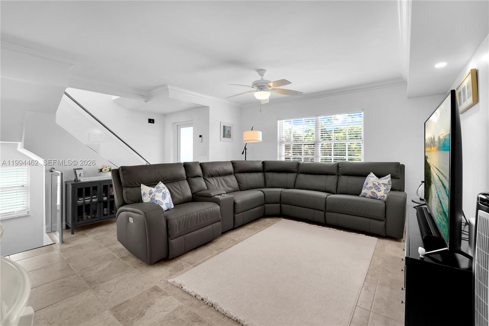 335 Virginia St, Hollywood FL 33019