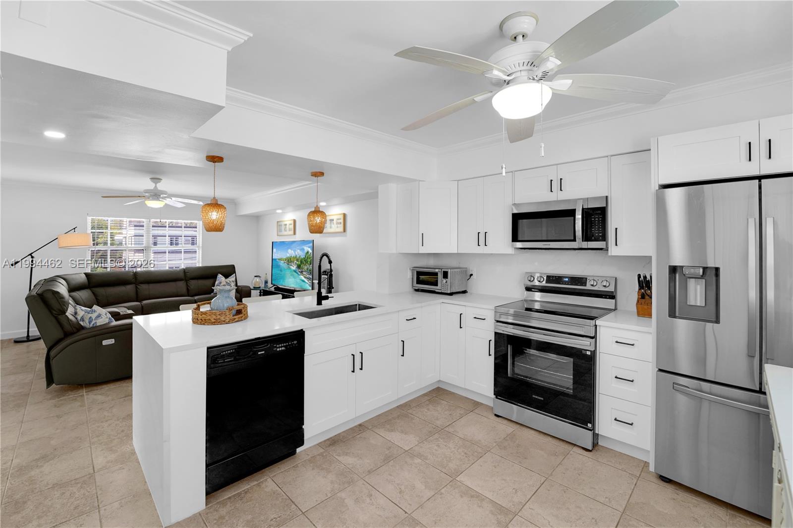 335 Virginia St, Hollywood FL 33019