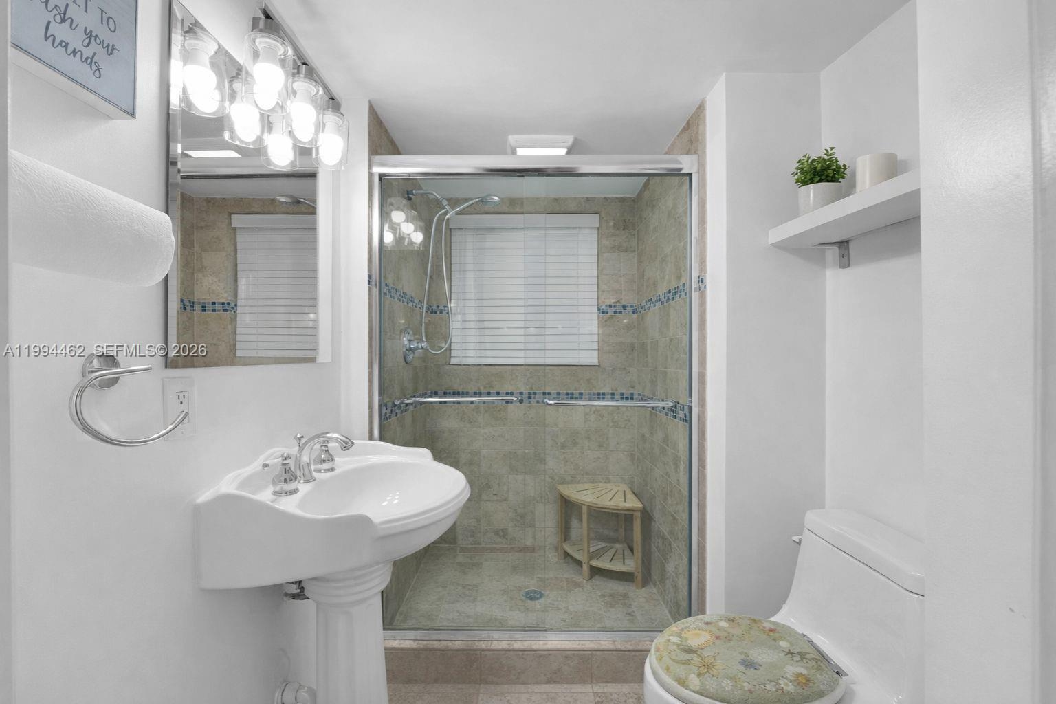 335 Virginia St, Hollywood FL 33019