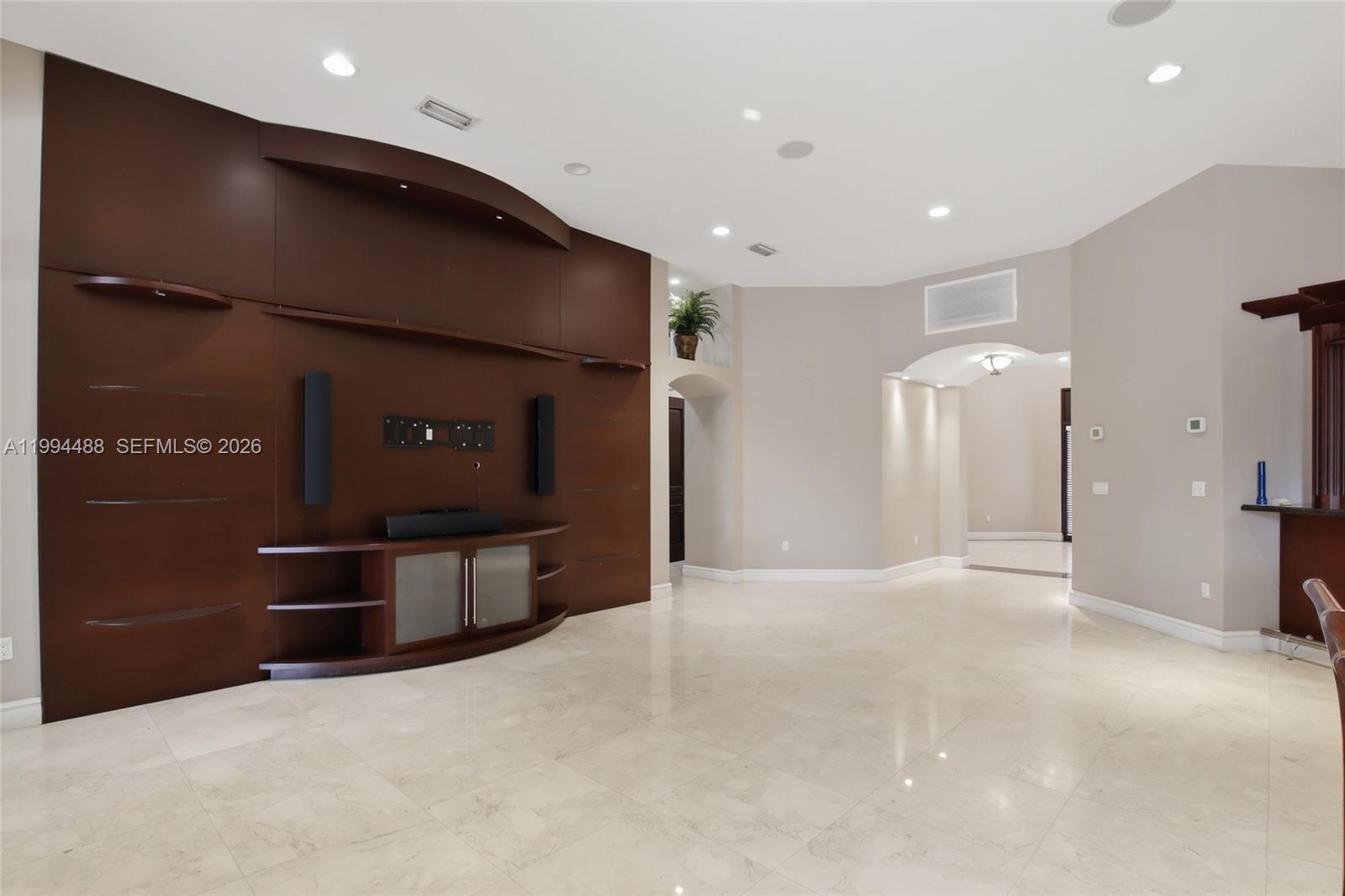 6200 SW 97th Ave, Miami FL 33173