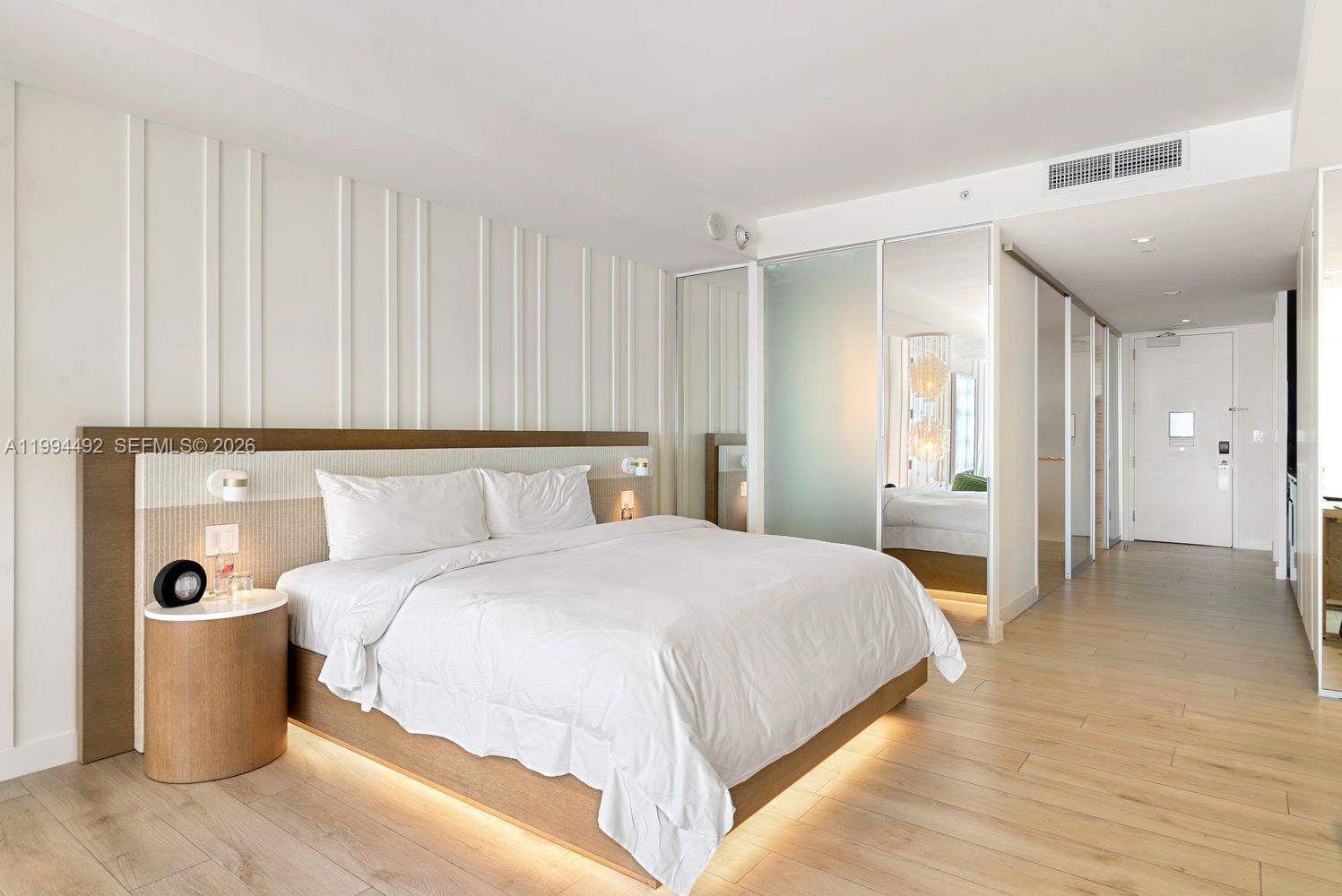 2201 Collins Ave #532, Miami Beach FL 33139