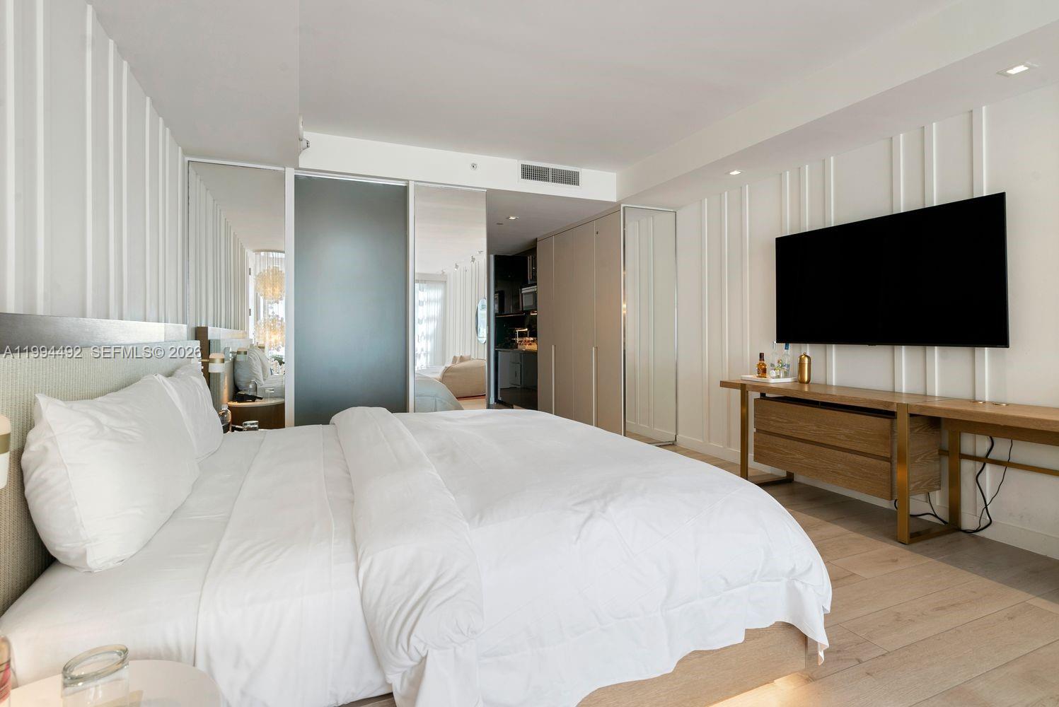 2201 Collins Ave #532, Miami Beach FL 33139