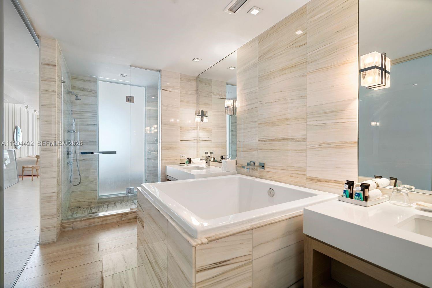 2201 Collins Ave #532, Miami Beach FL 33139