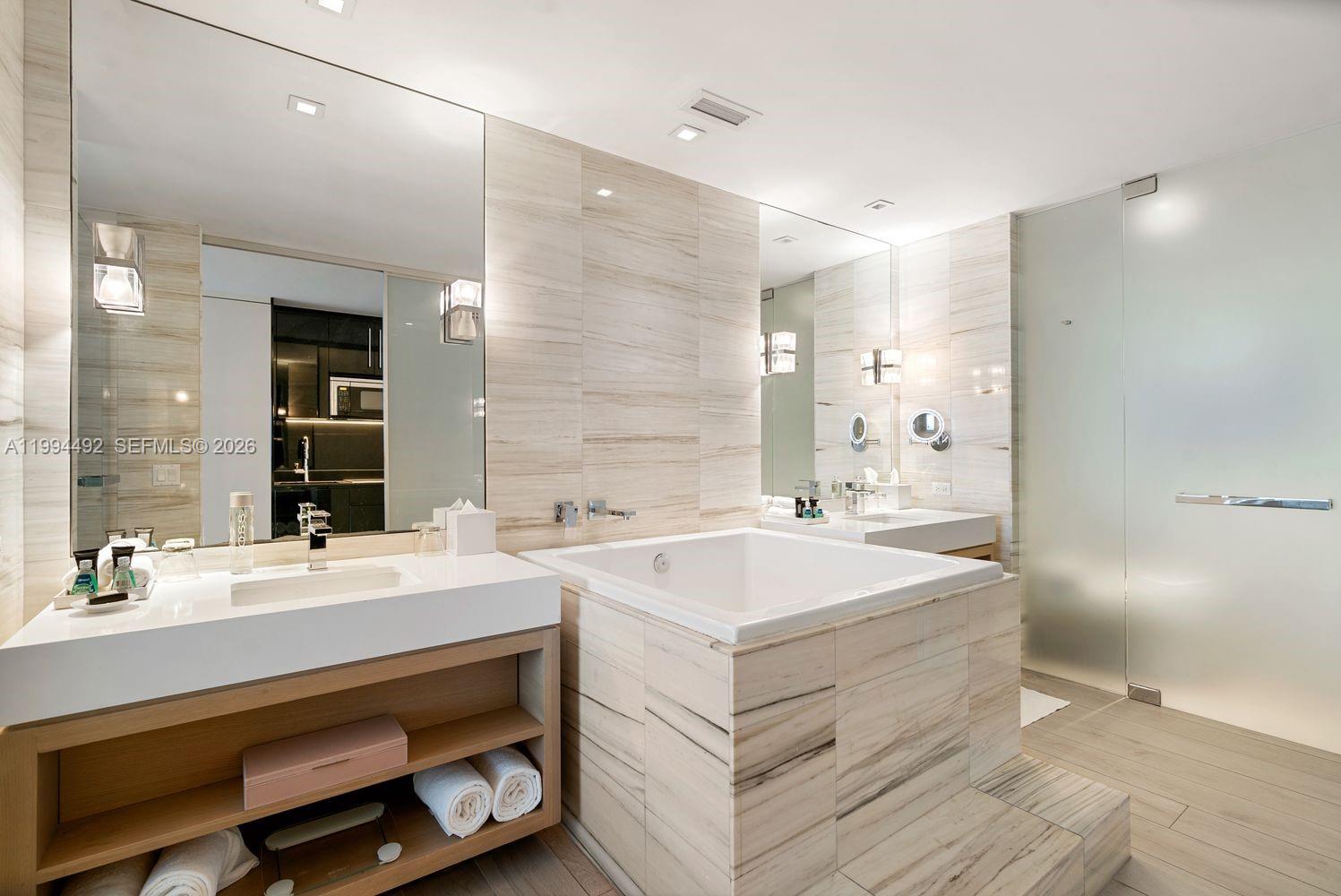 2201 Collins Ave #532, Miami Beach FL 33139