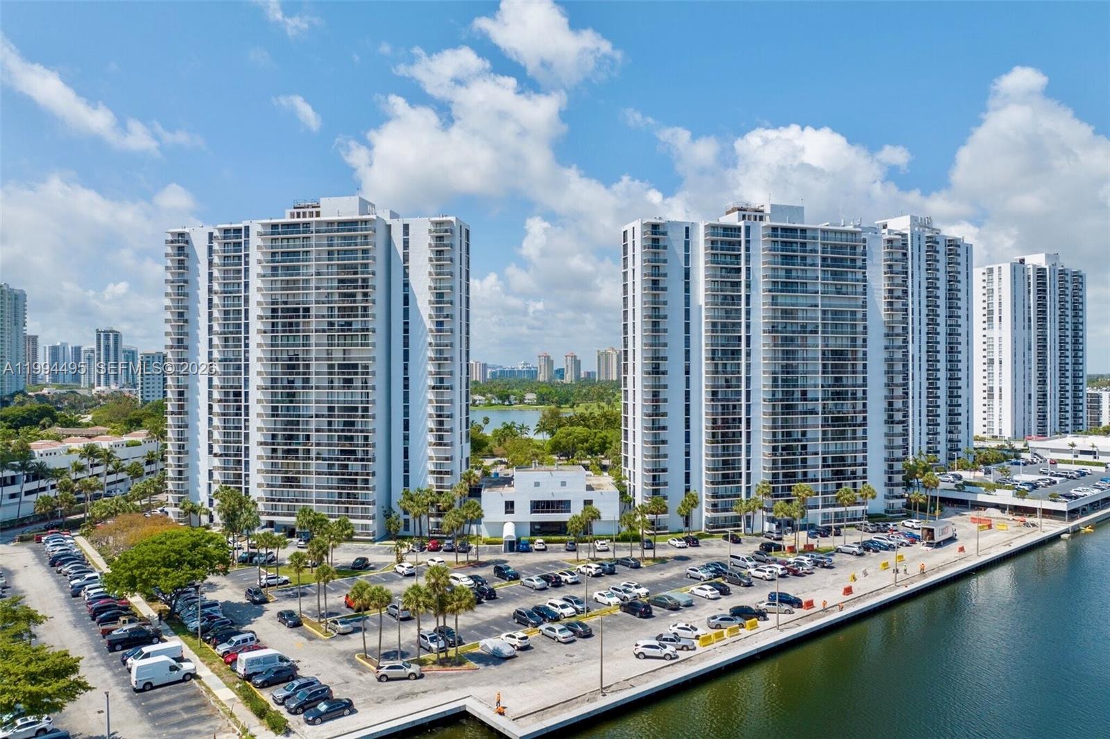 3701 N Country Club Dr #1505, Aventura FL 33180