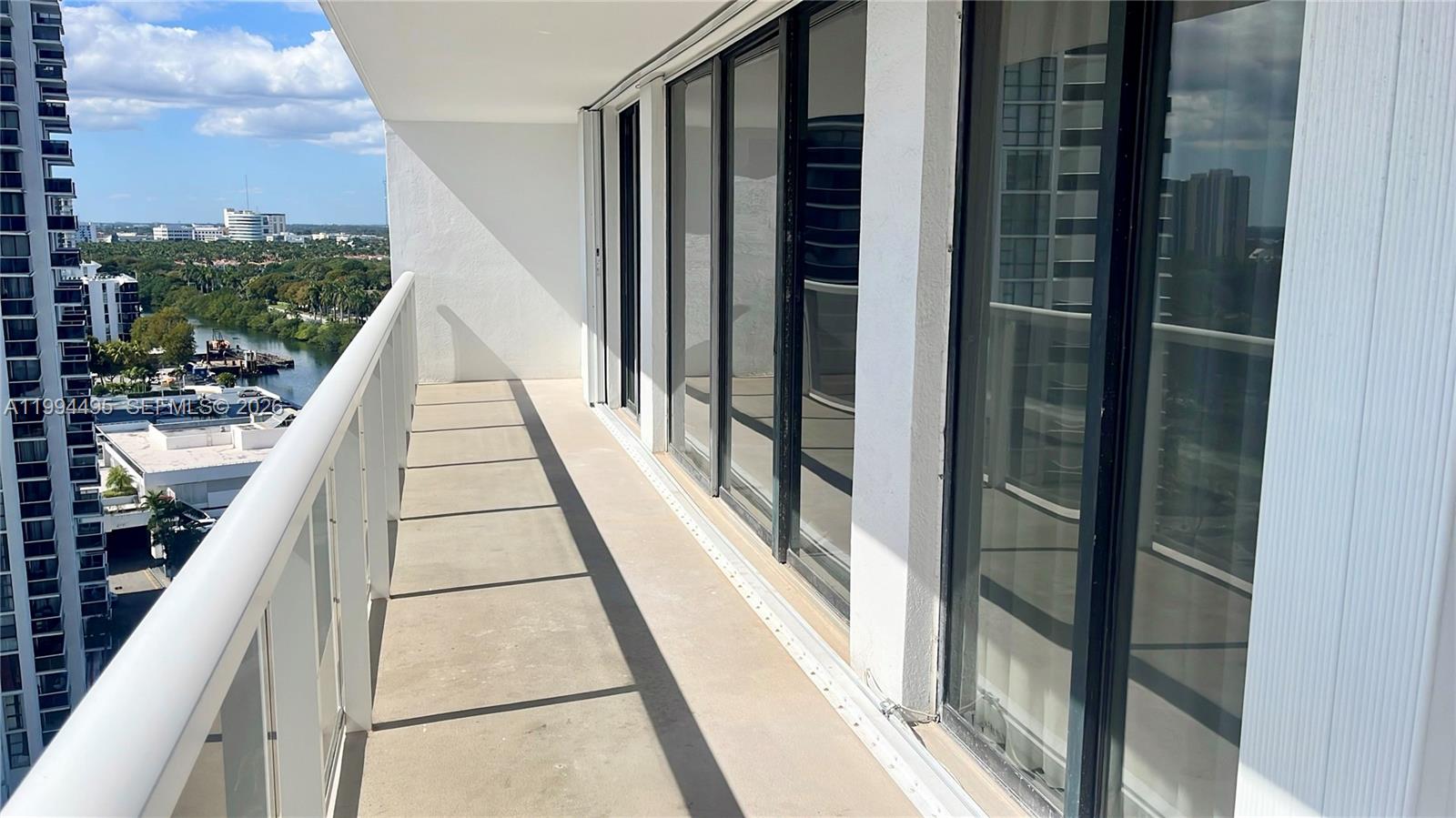 3701 N Country Club Dr #1505, Aventura FL 33180