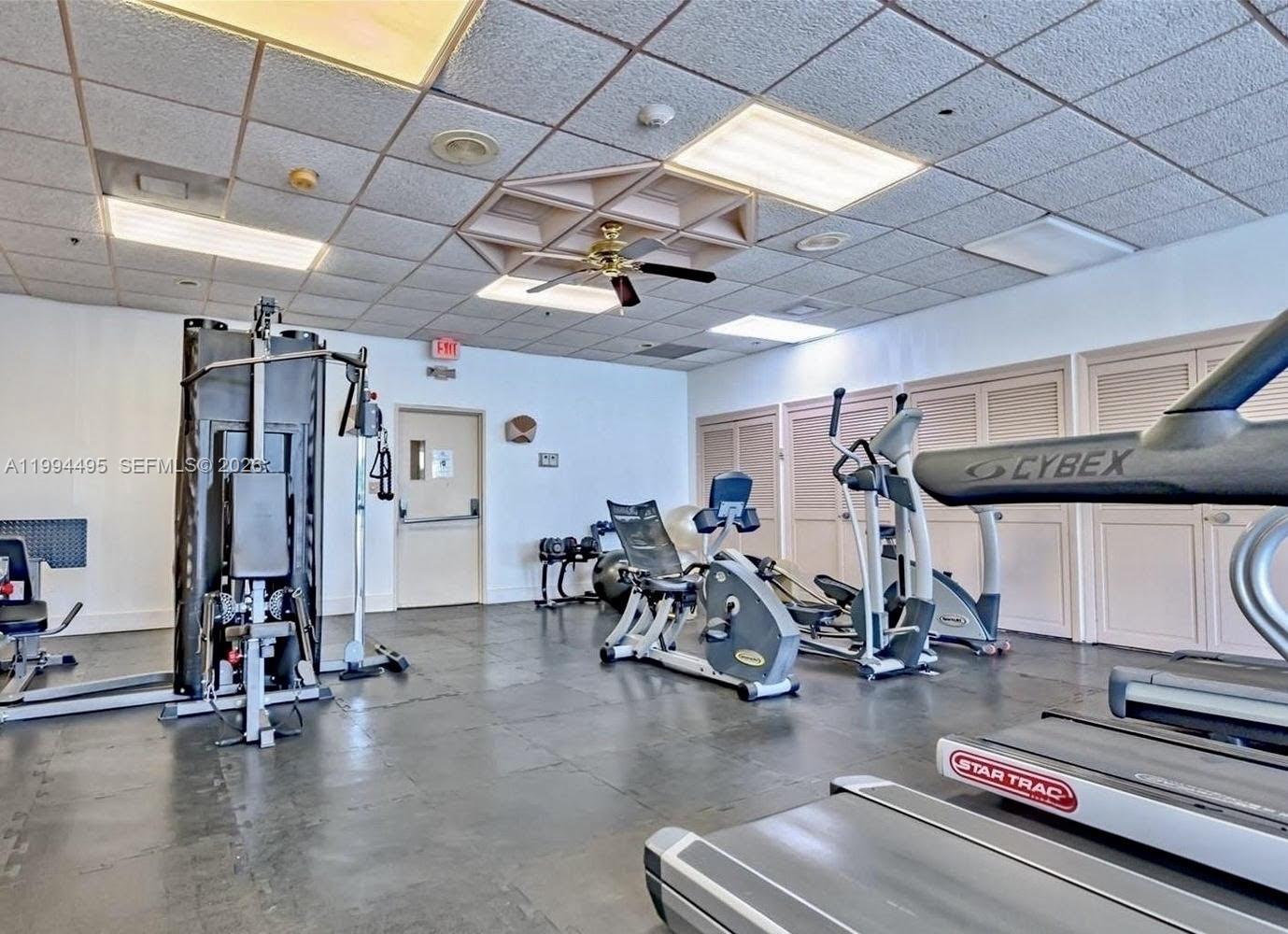 3701 N Country Club Dr #1505, Aventura FL 33180
