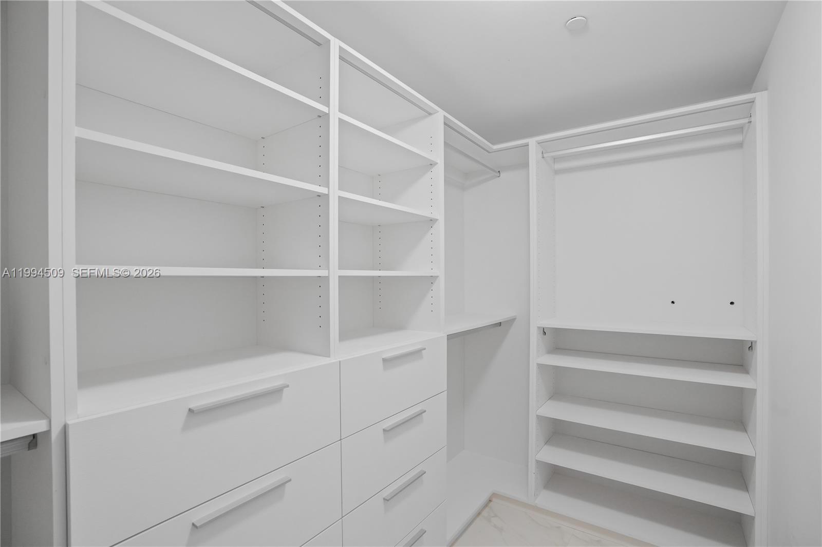 16385 NE Biscayne Blvd #1402, North Miami Beach FL 33160