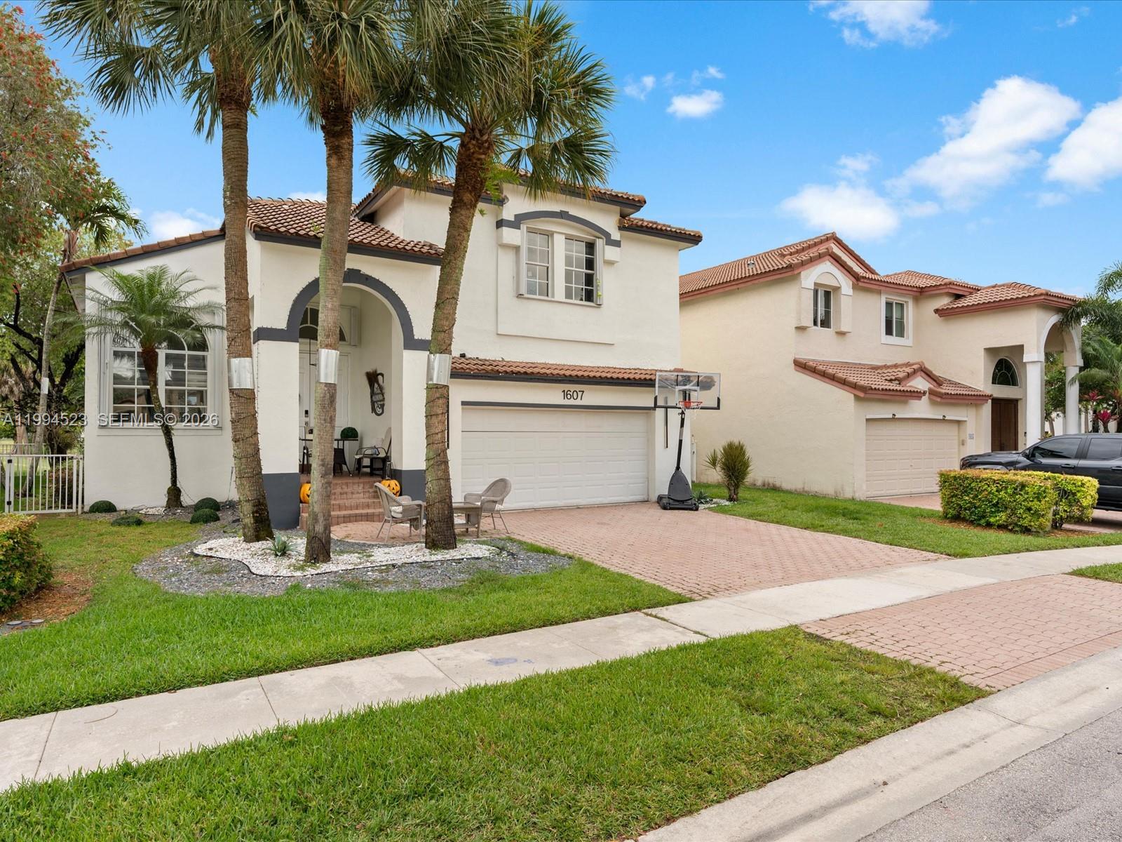 1607 SW 157th Ave, Pembroke Pines FL 33027