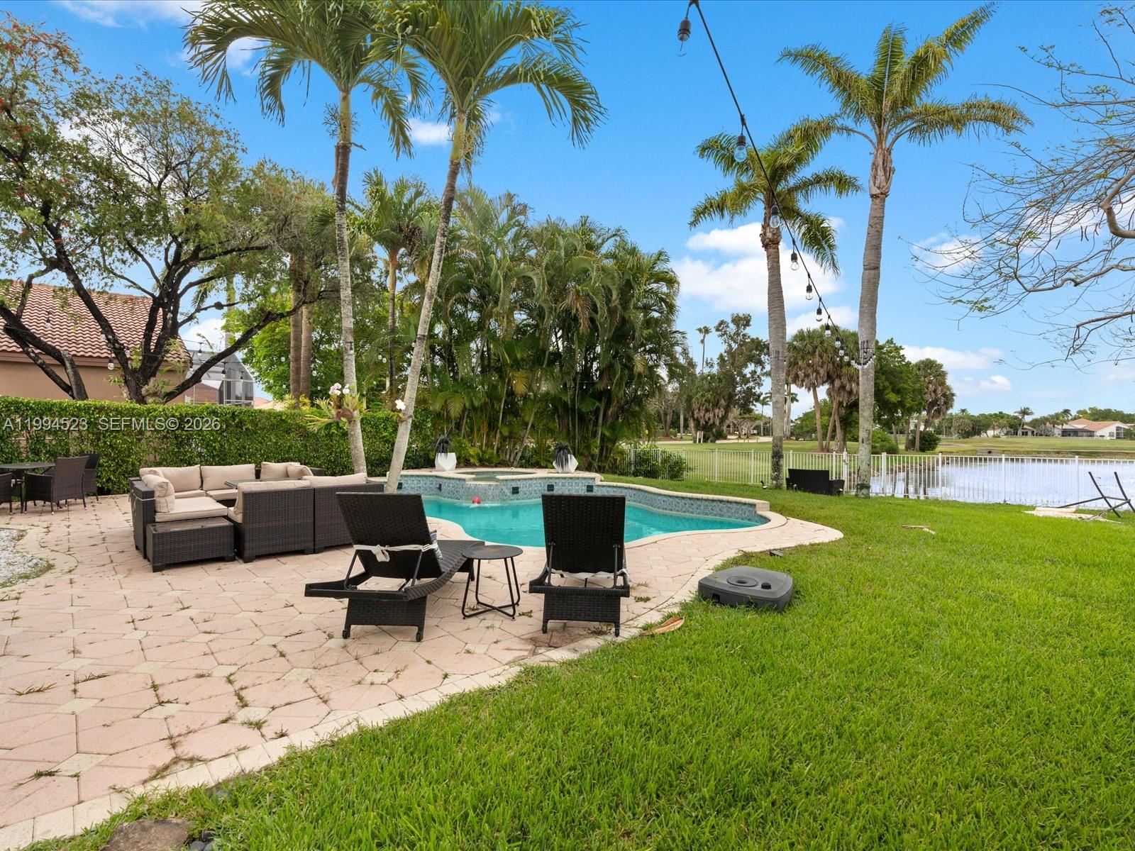 1607 SW 157th Ave, Pembroke Pines FL 33027