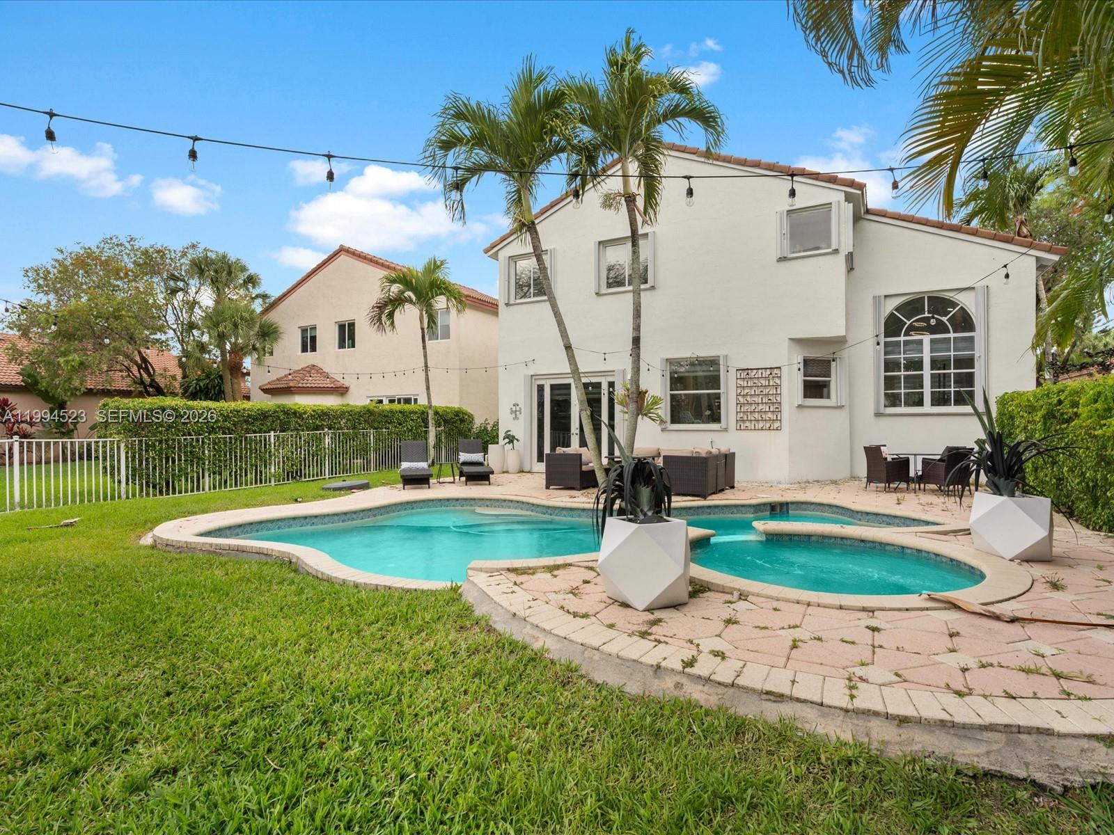1607 SW 157th Ave, Pembroke Pines FL 33027
