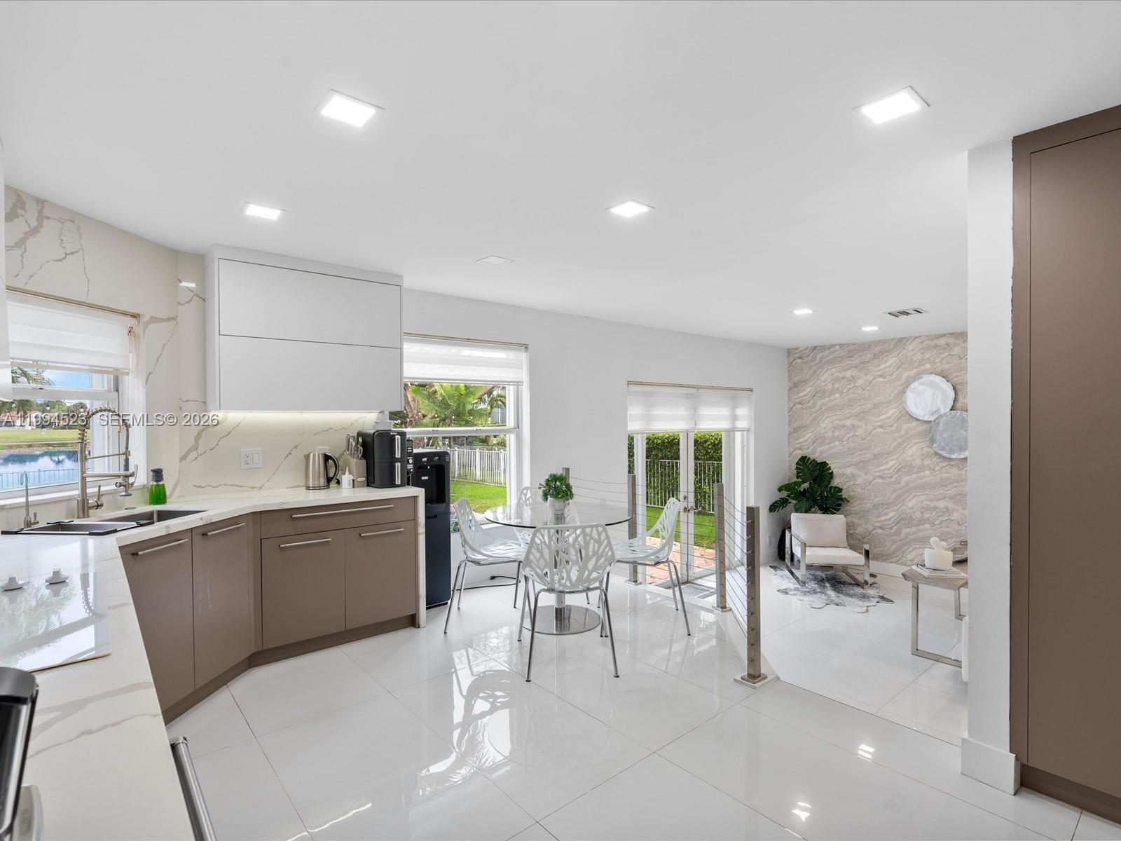 1607 SW 157th Ave, Pembroke Pines FL 33027