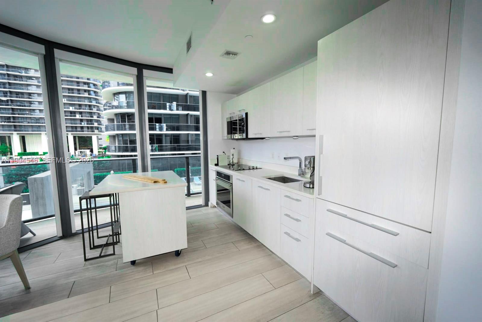 55 SW 9th St #1001, Miami FL 33130
