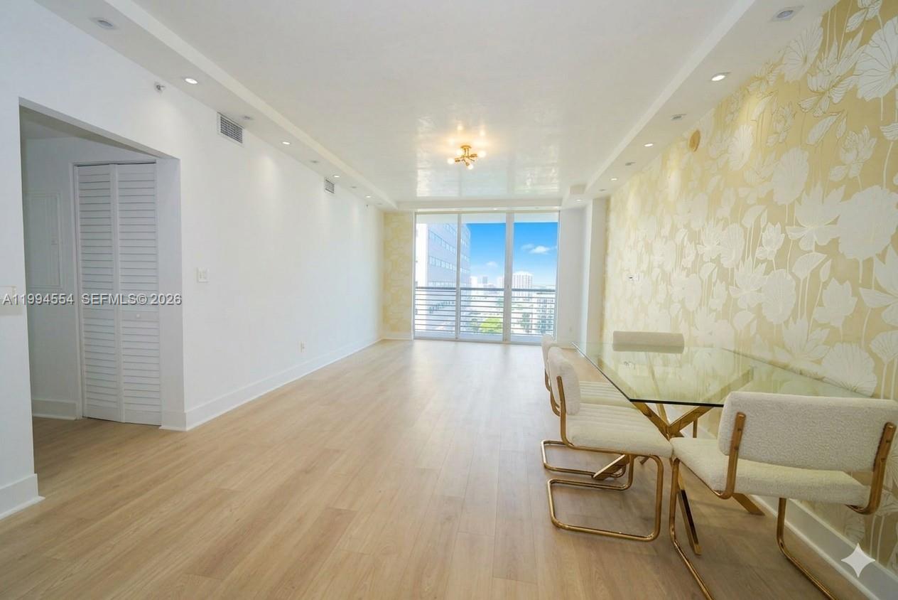 325 S Biscayne Blvd #3314, Miami FL 33131