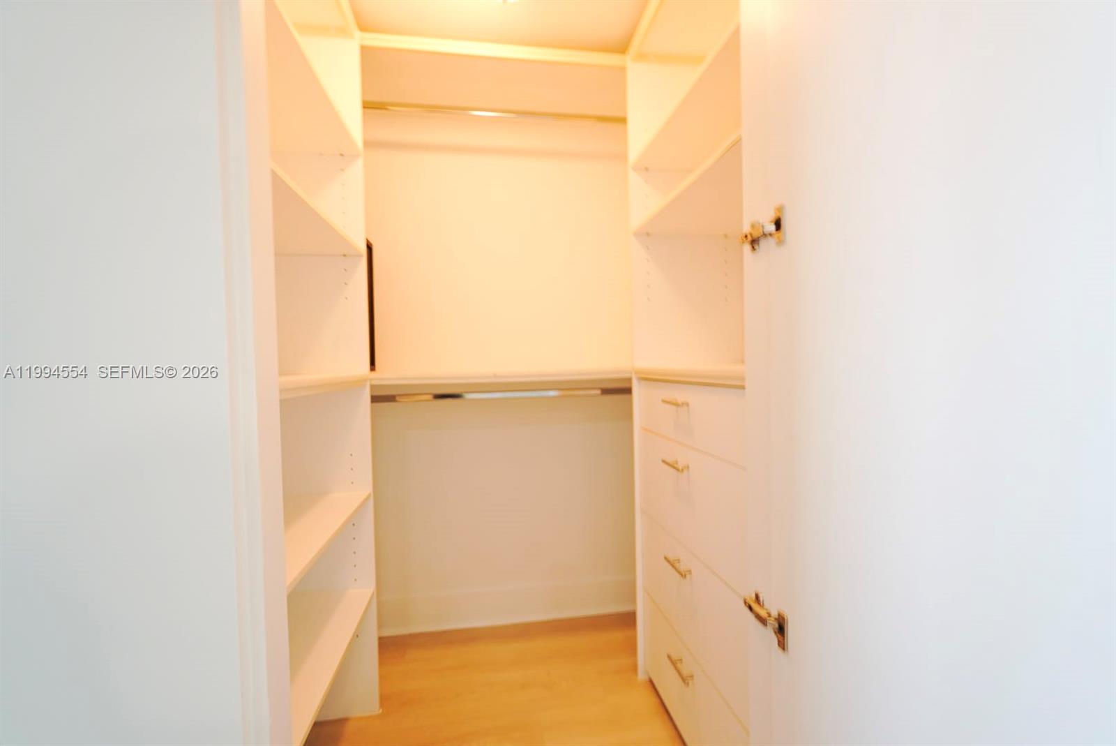 325 S Biscayne Blvd #3314, Miami FL 33131