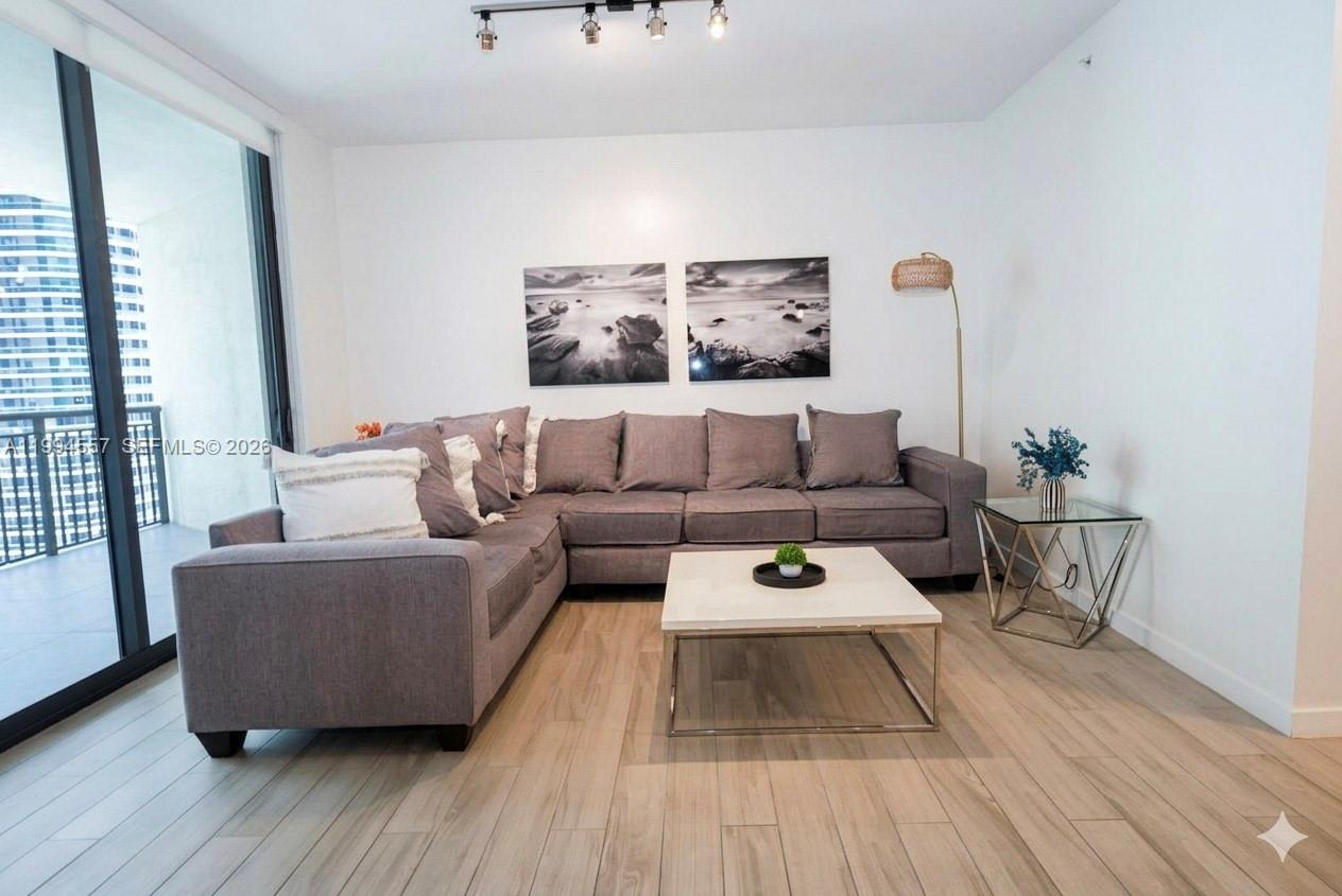 999 SW 1st Ave #2201, Miami FL 33130