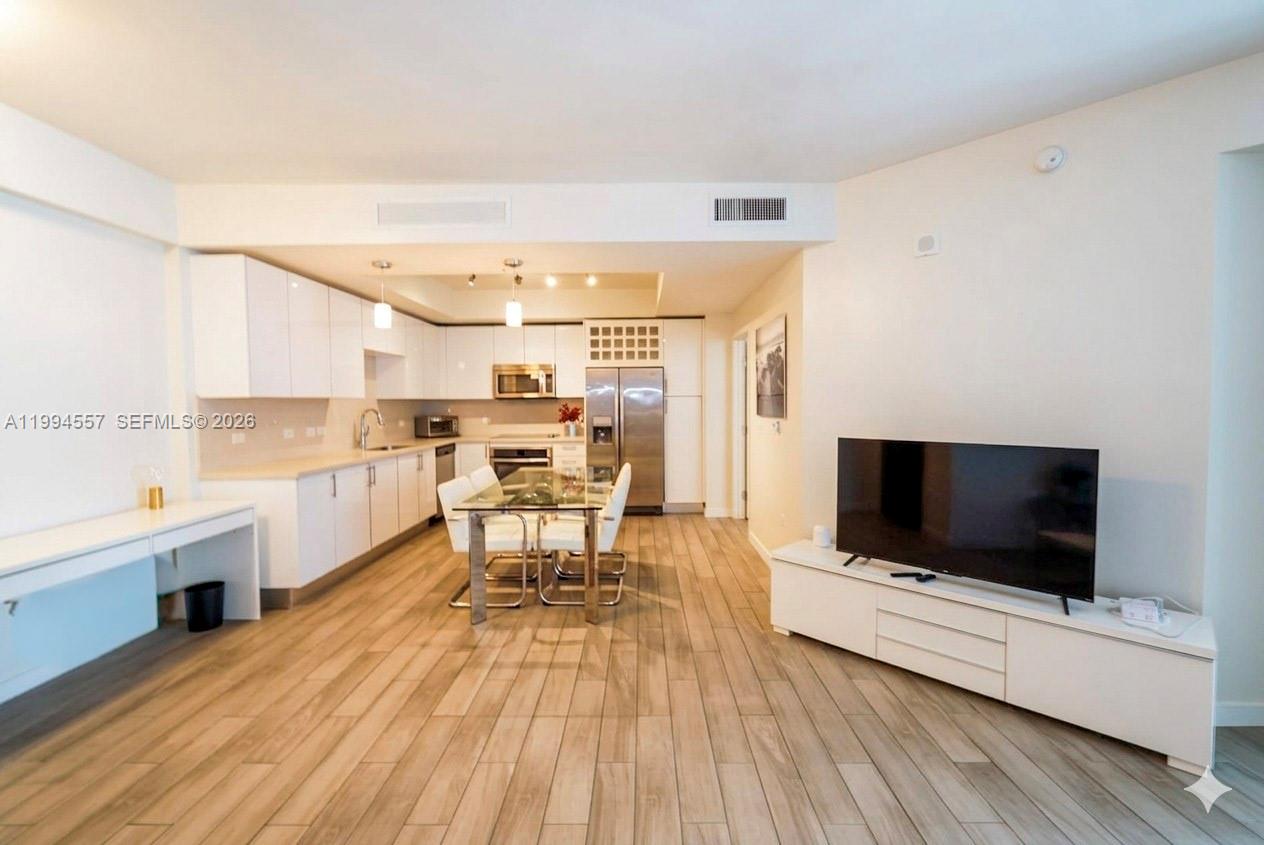 999 SW 1st Ave #2201, Miami FL 33130
