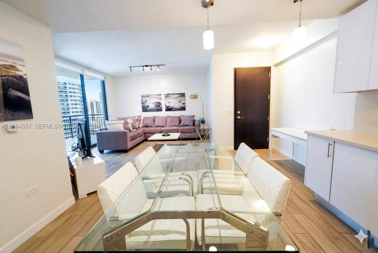 999 SW 1st Ave #2201, Miami FL 33130