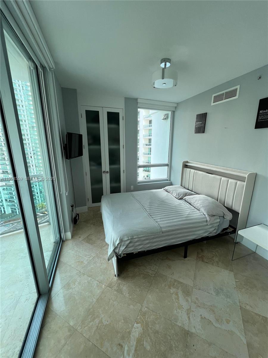 350 S Miami Ave #2714, Miami FL 33130