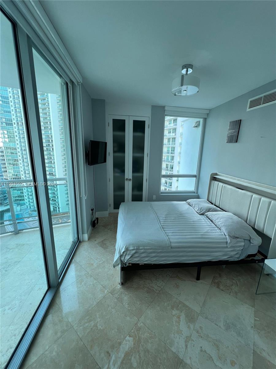350 S Miami Ave #2714, Miami FL 33130