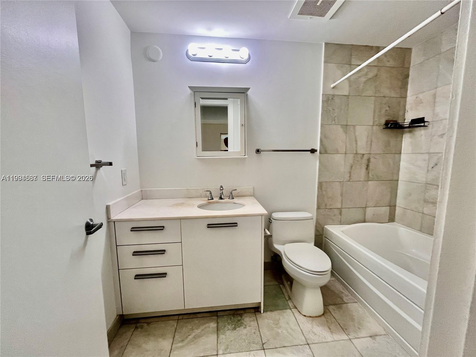 1060 Brickell Ave #415, Miami FL 33131
