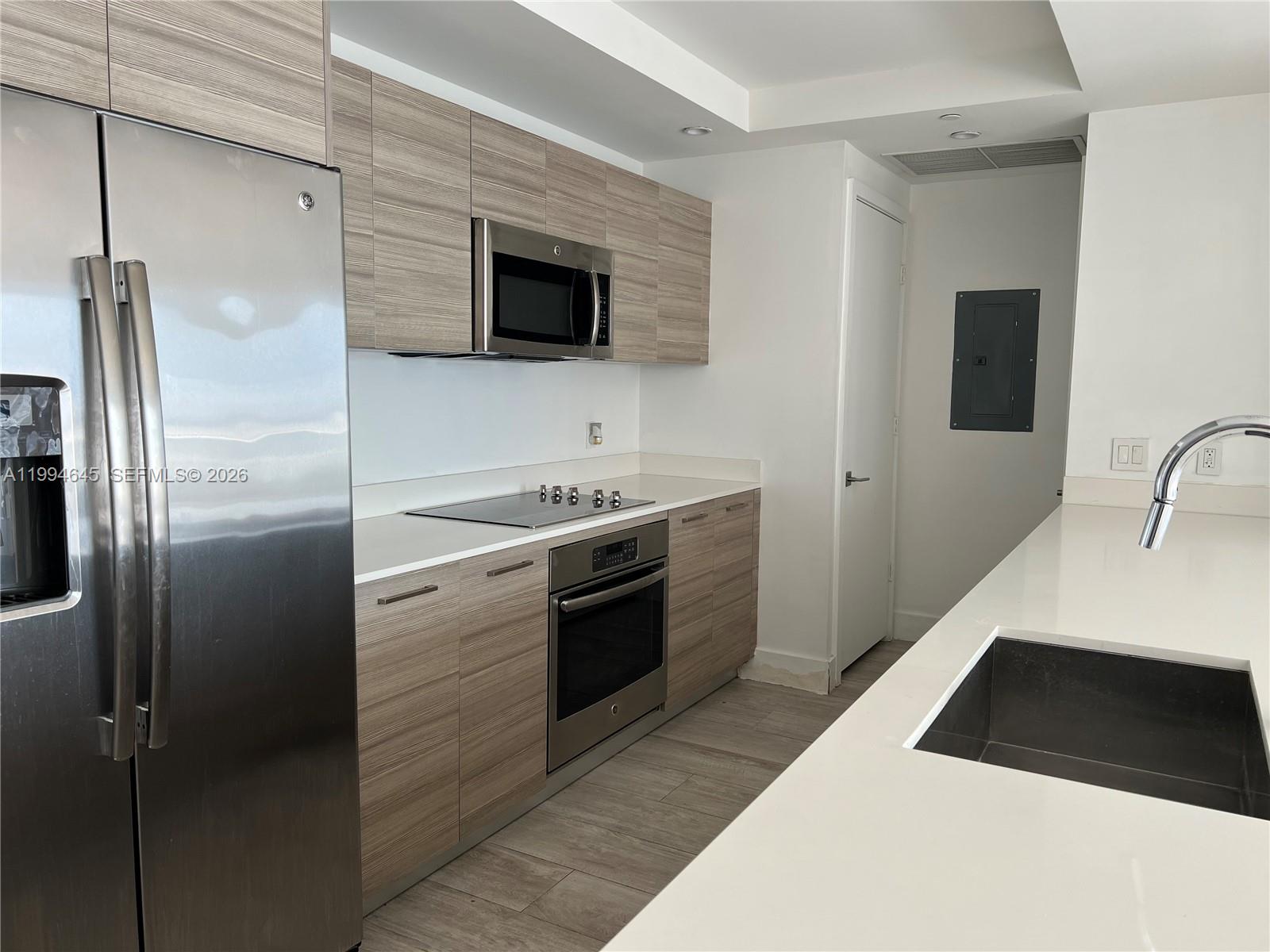 121 NE 34th St #1207, Miami FL 33137