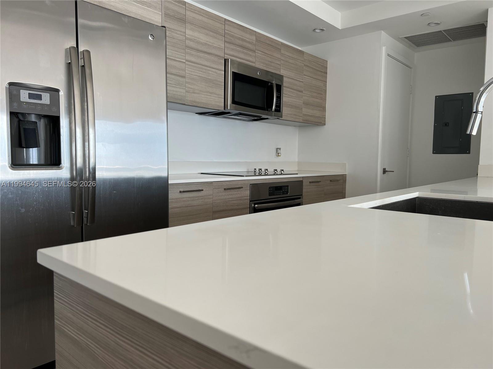 121 NE 34th St #1207, Miami FL 33137