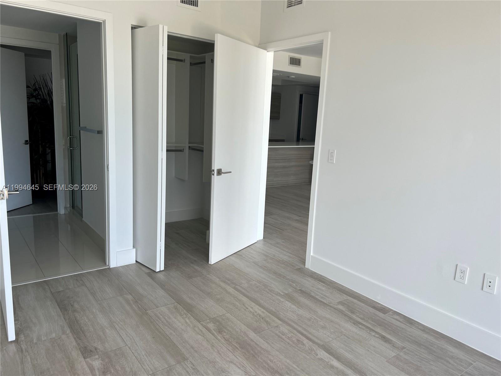 121 NE 34th St #1207, Miami FL 33137