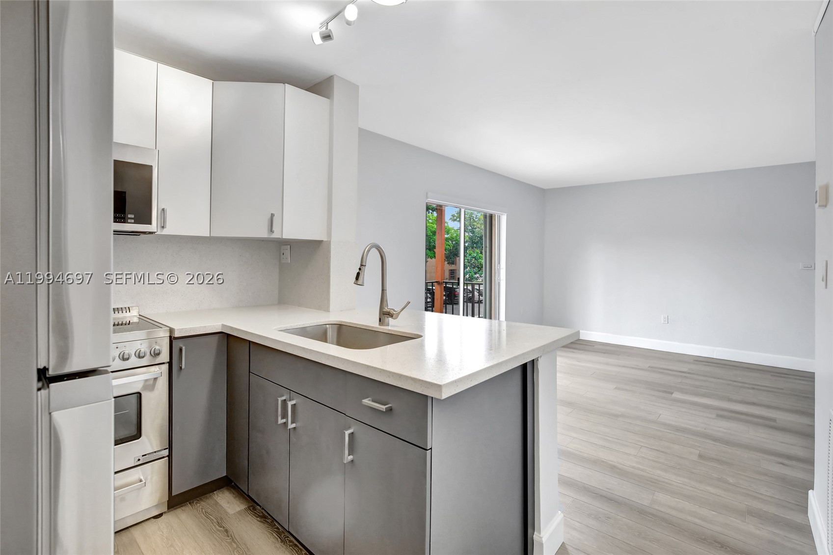 7241 Miami Lakes Dr #D14, Miami Lakes FL 33014