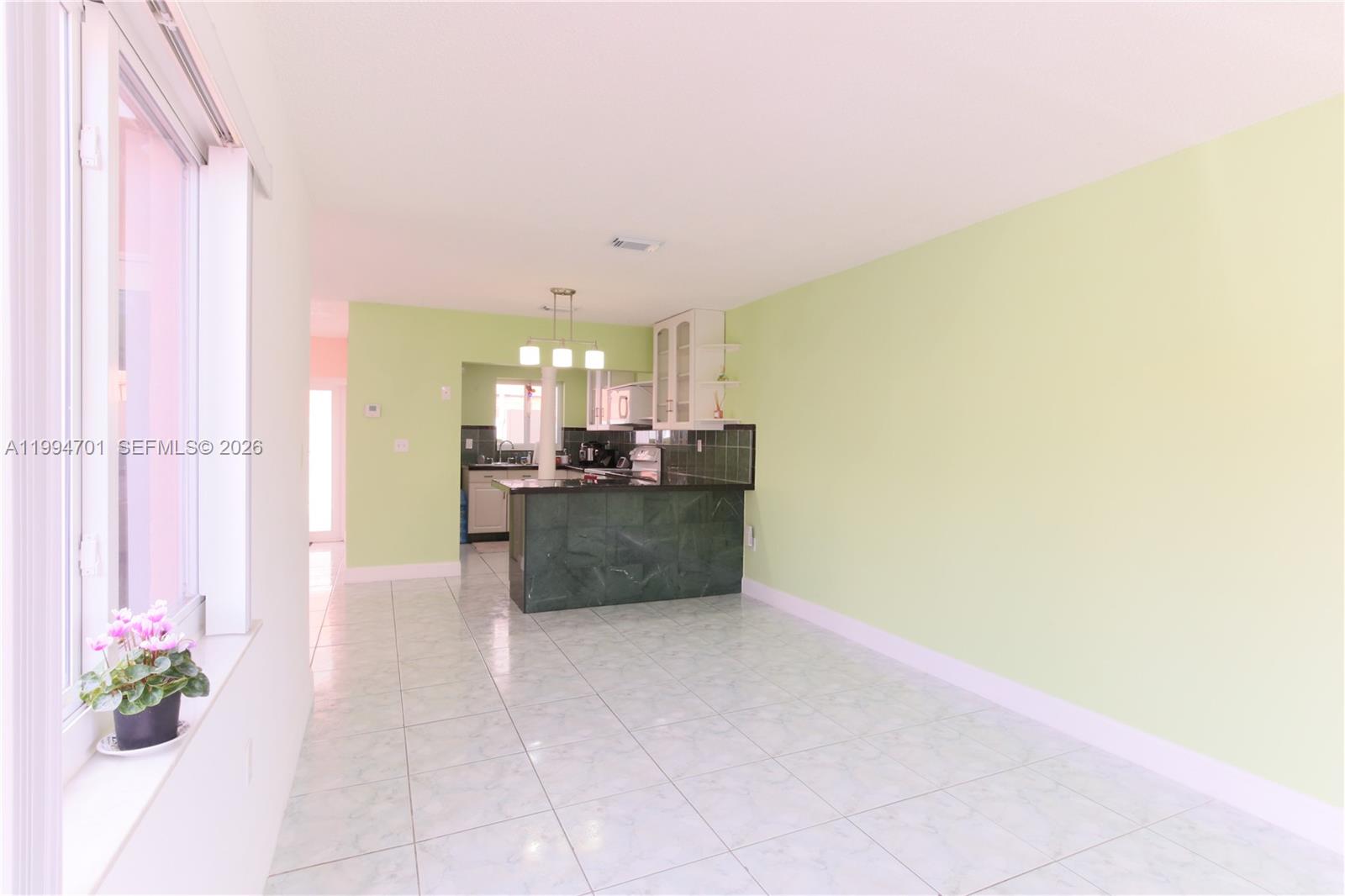 601 SW 116th Ct, Sweetwater FL 33174