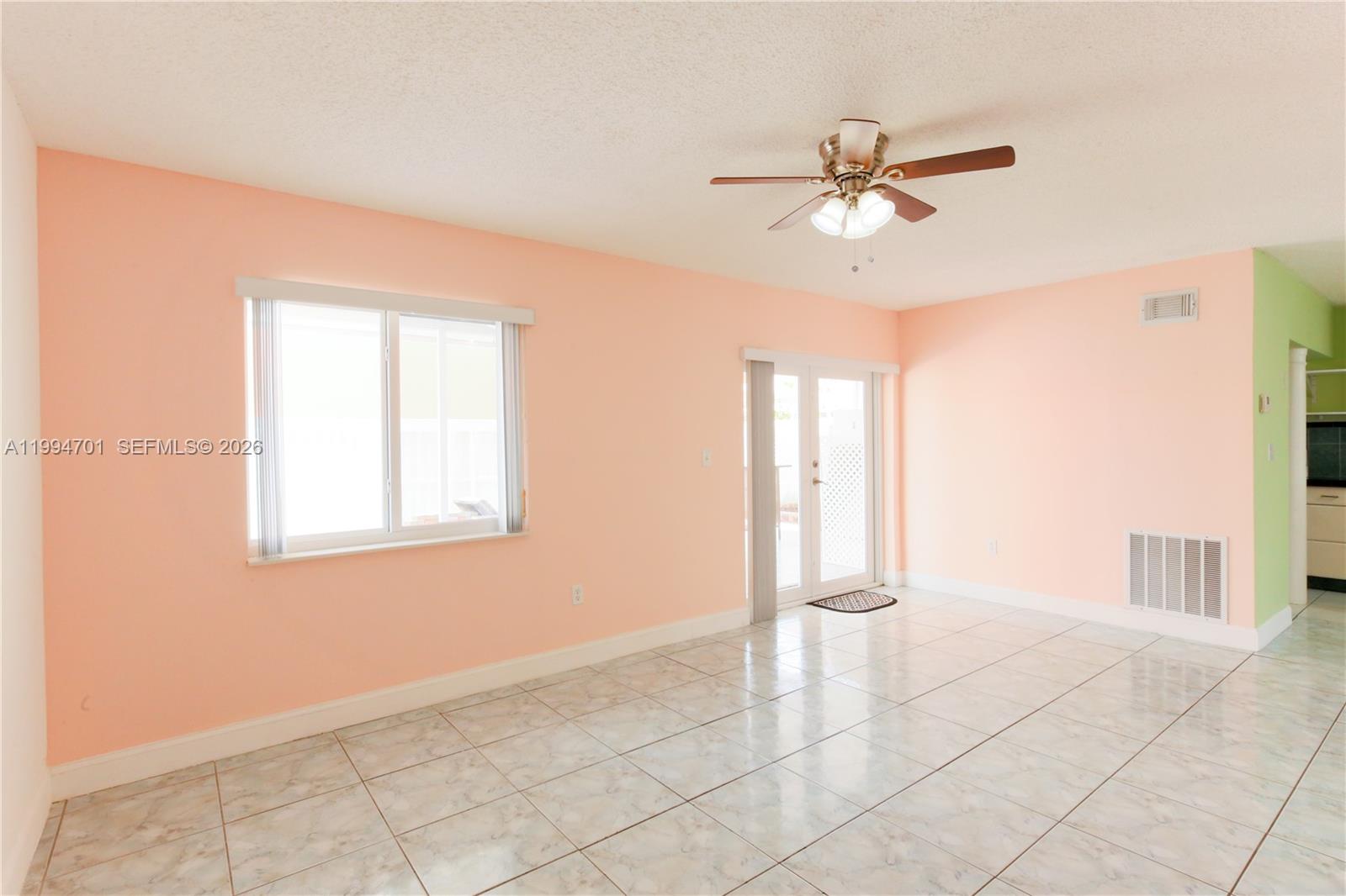 601 SW 116th Ct, Sweetwater FL 33174