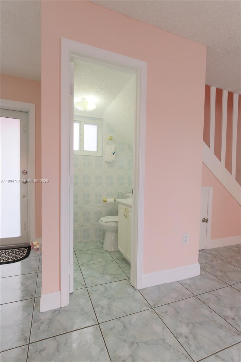 601 SW 116th Ct, Sweetwater FL 33174