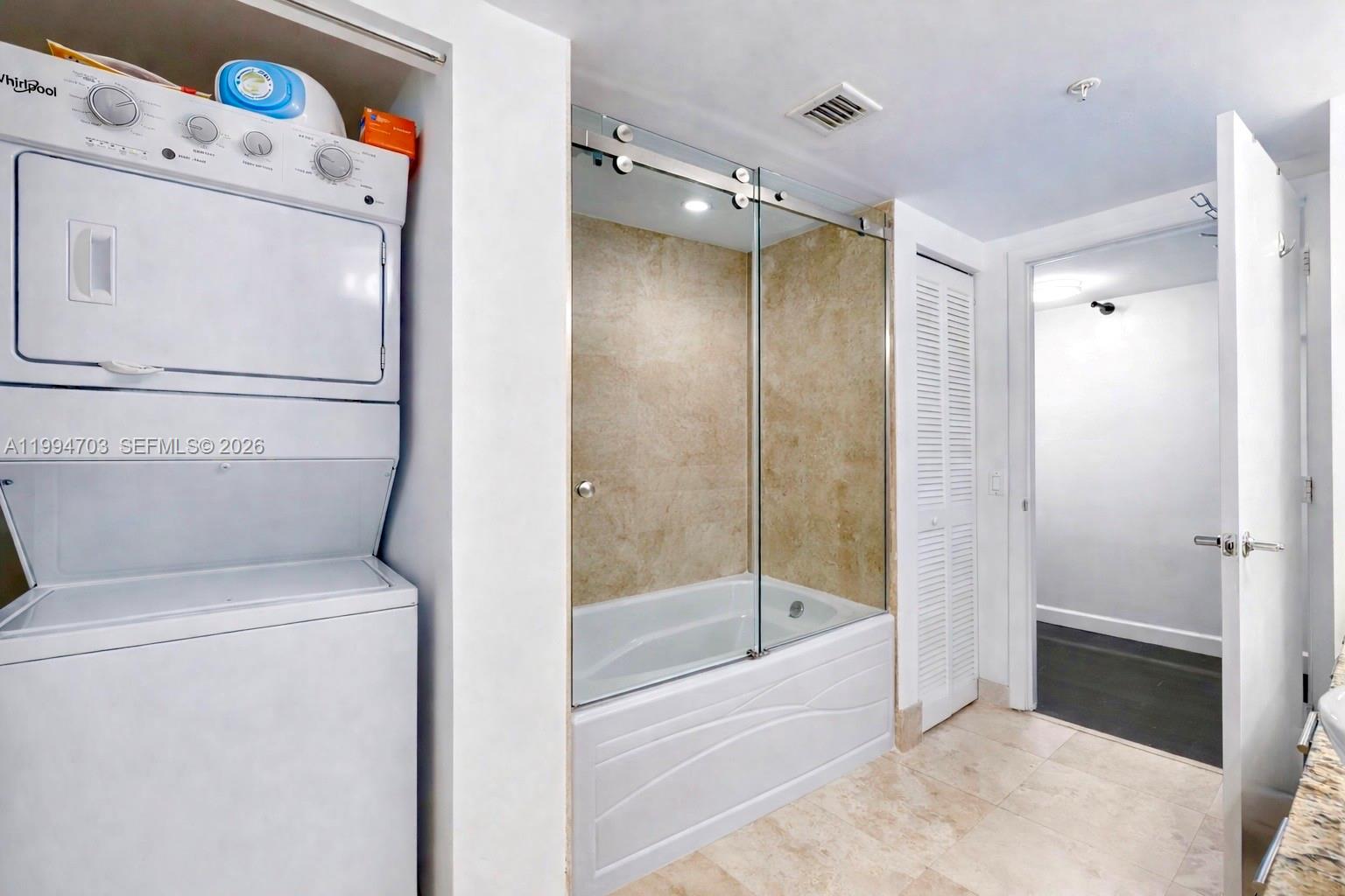 41 SE 5th St #1306, Miami FL 33131