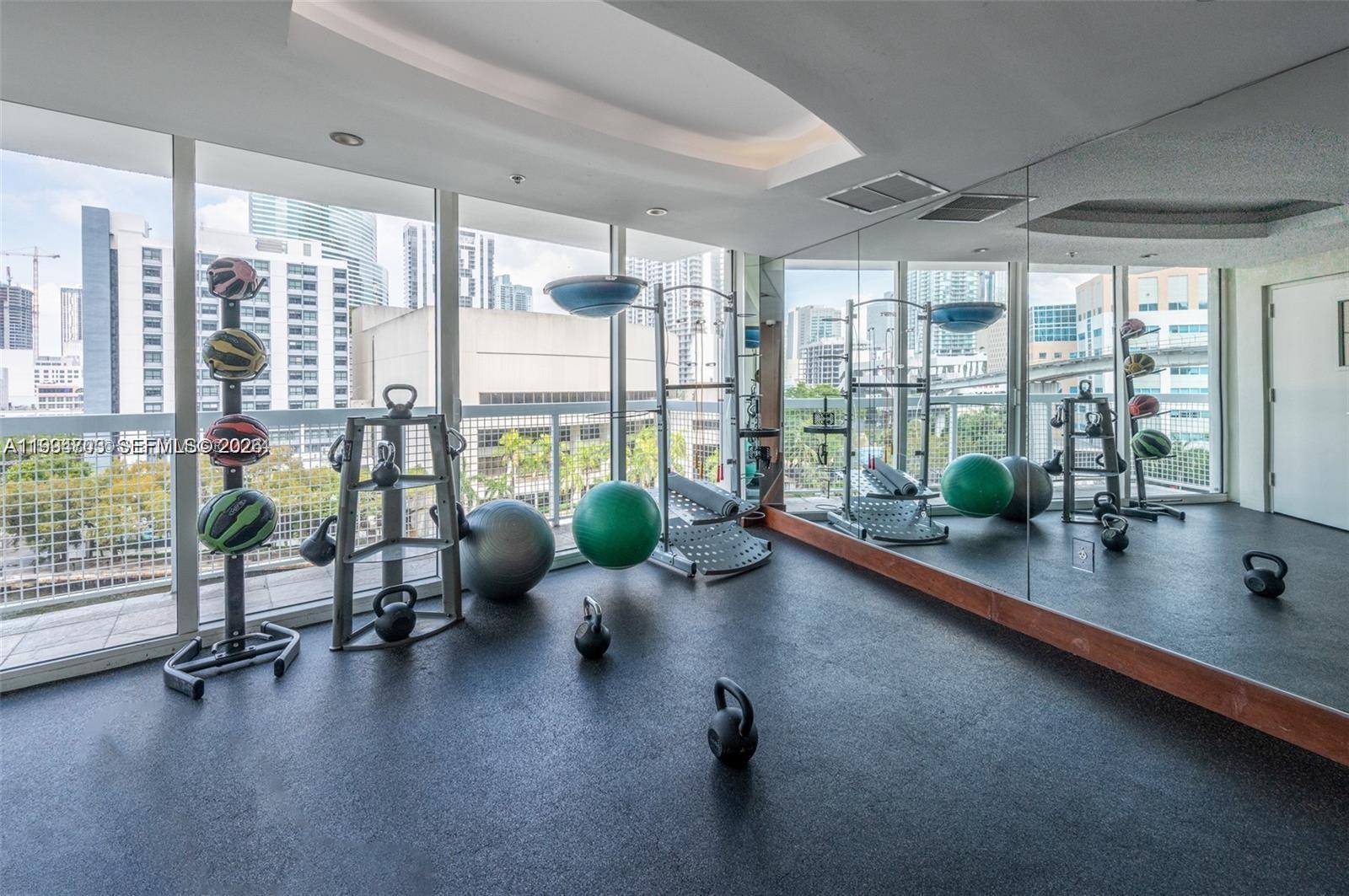 41 SE 5th St #1306, Miami FL 33131