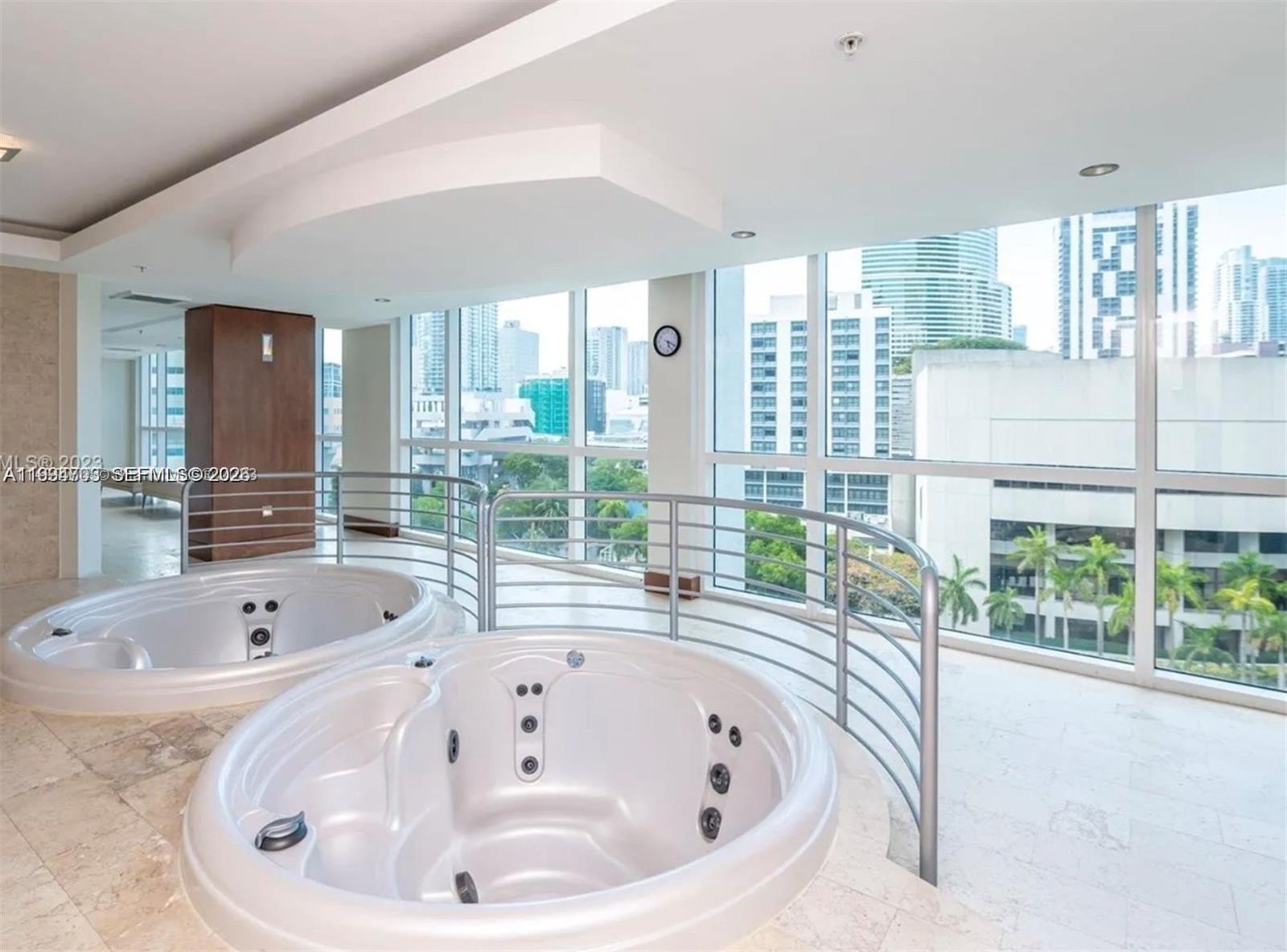 41 SE 5th St #1306, Miami FL 33131