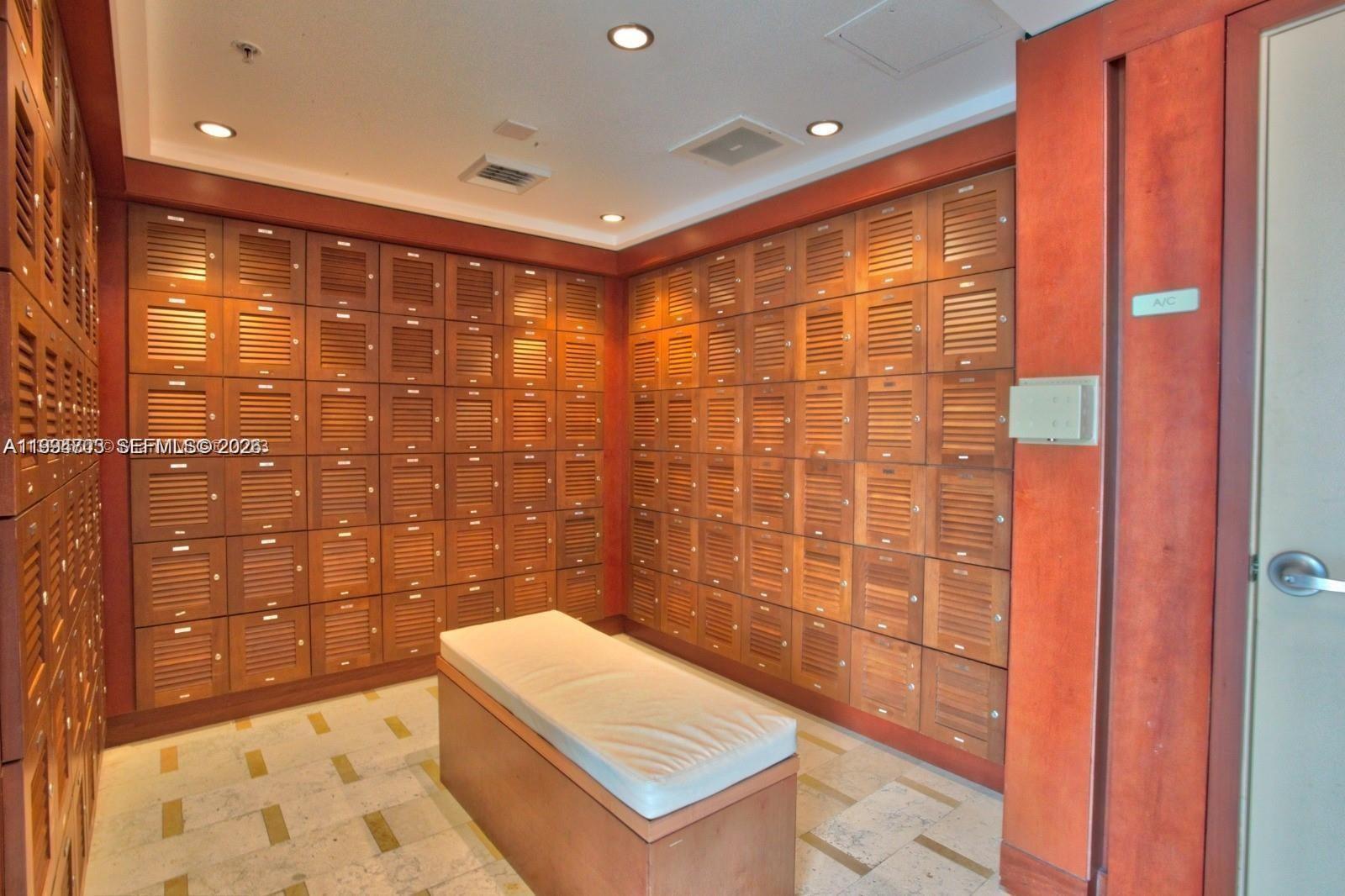 41 SE 5th St #1306, Miami FL 33131