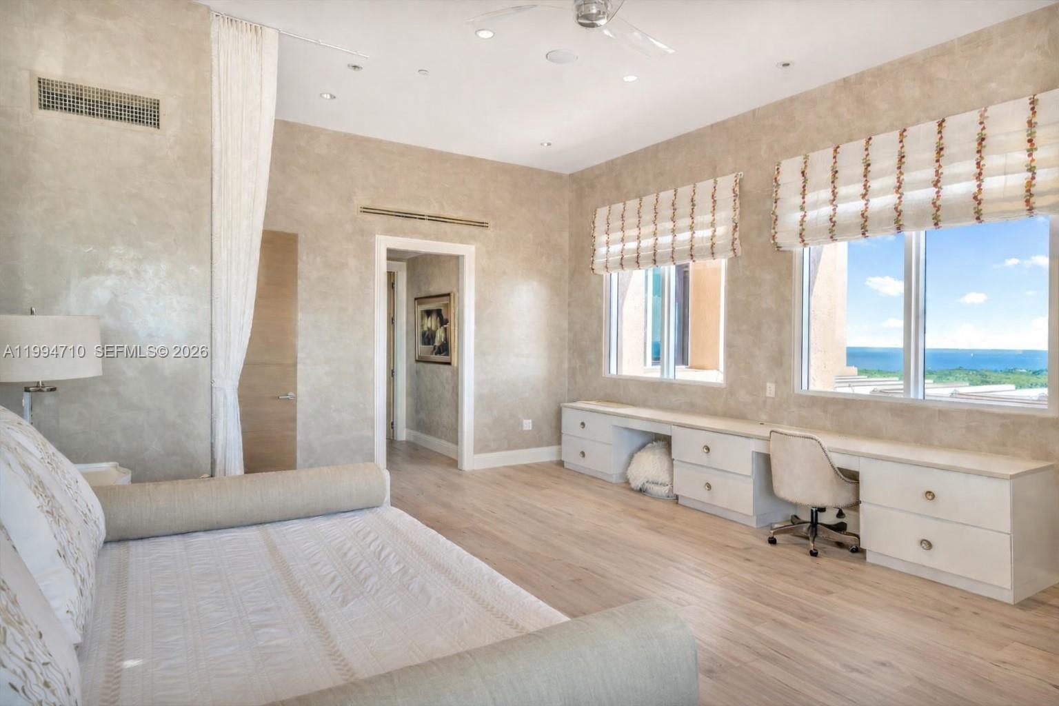 60 Edgewater Dr #TS-A, Coral Gables FL 33133