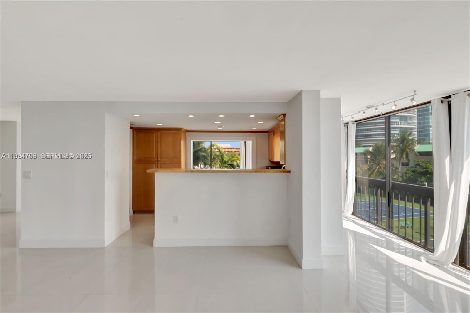 2333 Brickell Ave #305, Miami FL 33129
